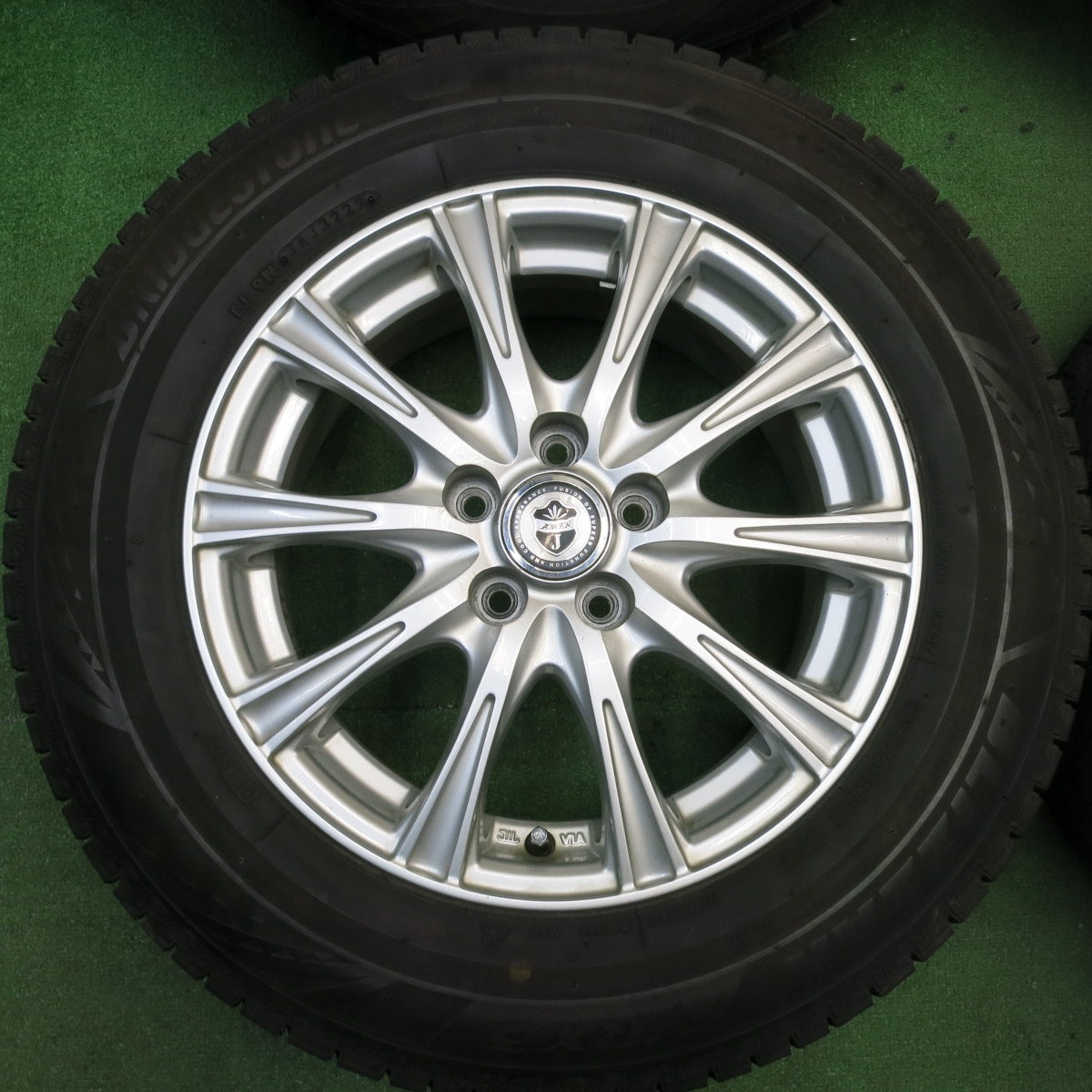 バリ溝!22年!9分★プリウス 等 195/65R15 スタッドレス ブリヂストン ブリザック VRX3 JOKER ジョーカー 15インチ PCD100/5H★5050703AKス