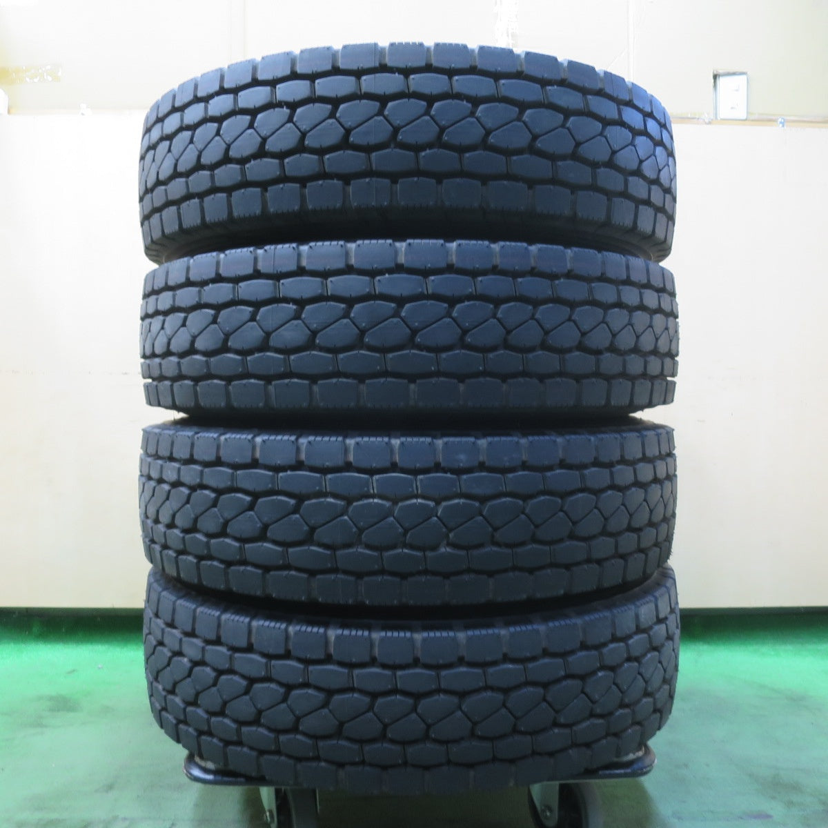 ほぼ未使用!25年★トラック タイヤ 225/80R17.5 123/122L ブリヂストン エコピア M801 Ⅱ ミックス オールシーズン 17.5インチ★5103001イスタ