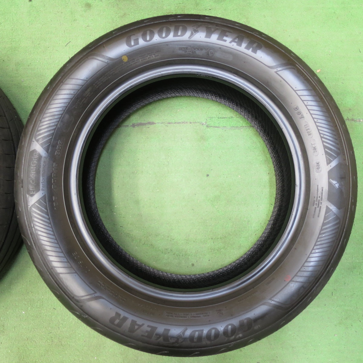 新車外し!24年★185/65R15 グッドイヤー EfficientGrip Performance2 エフィシェントグリップ パフォーマンス2 アクア フリード デミオ 等★5061003イノタ