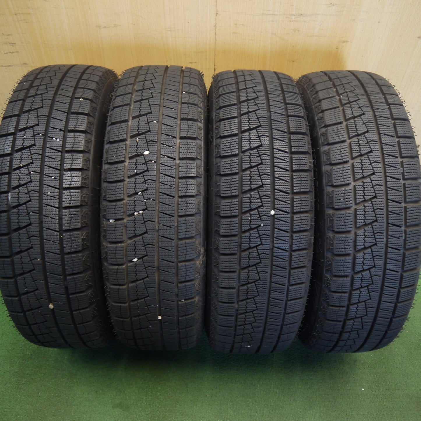 バリ溝!25年!キレイ!ほぼ10分◎スタッドレス 175/65R15 ネクセン ウィンガード アイス2 D.O.S. DOS 社外 アルミ 15インチ PCD100/4H◎6082106Hス