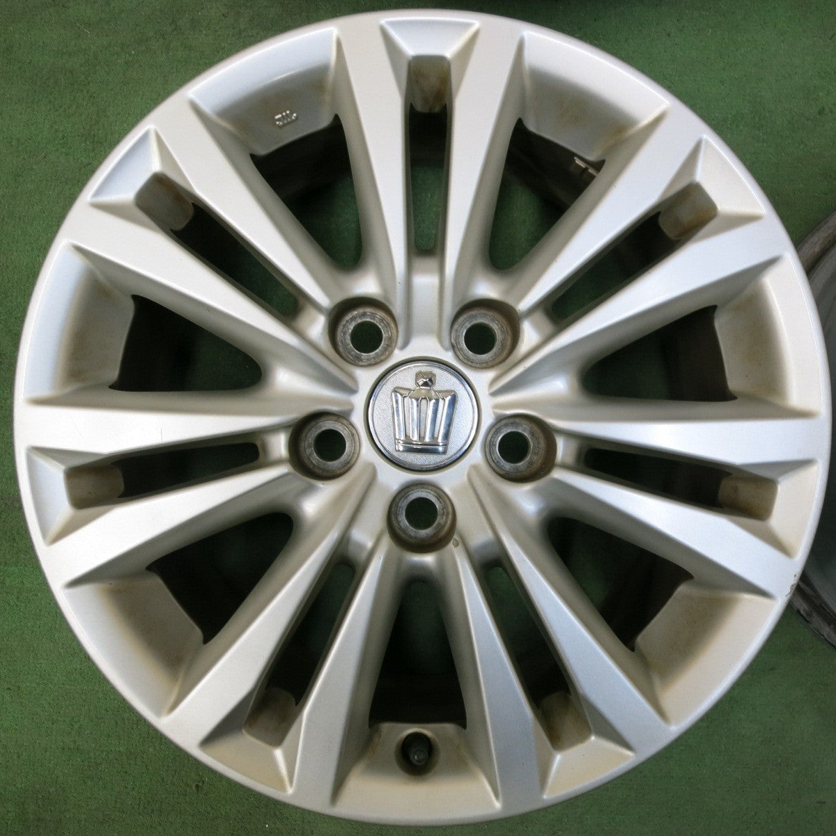 4本価格★トヨタ 210系 クラウン ロイヤル 純正 ホイール 16インチ 16×7J PCD114.3/5H★5012211SYホ