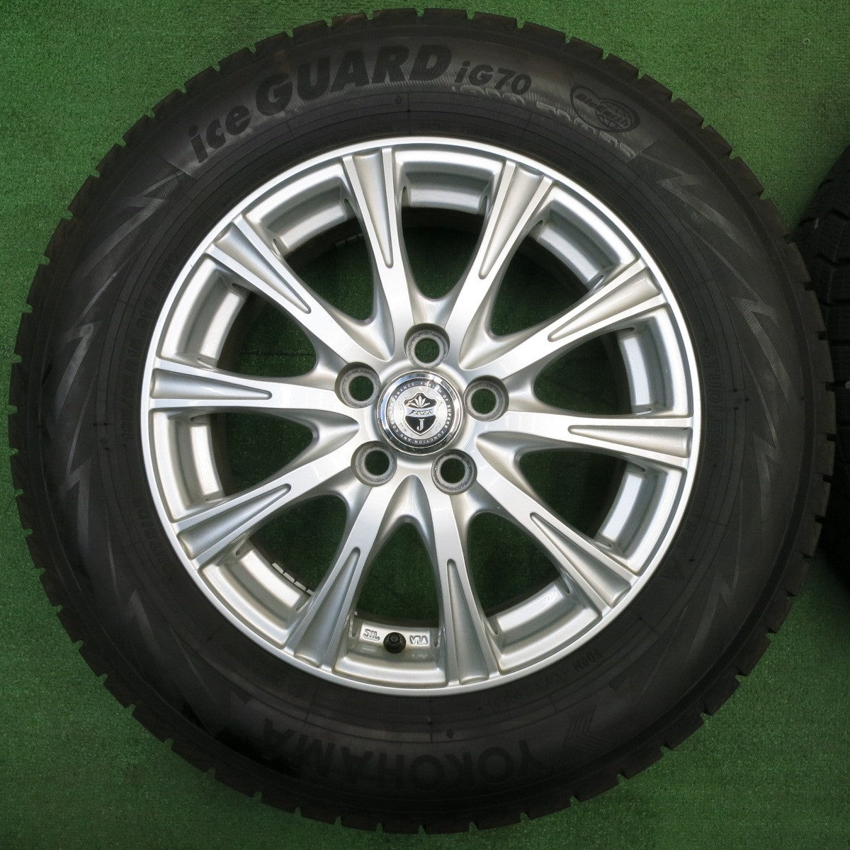 バリ溝!22年!キレイ!9.5分★プリウス 等 195/65R15 スタッドレス ヨコハマ アイスガード iG70 JOKER ジョーカー 15インチ PCD100/5H★5042503NJス