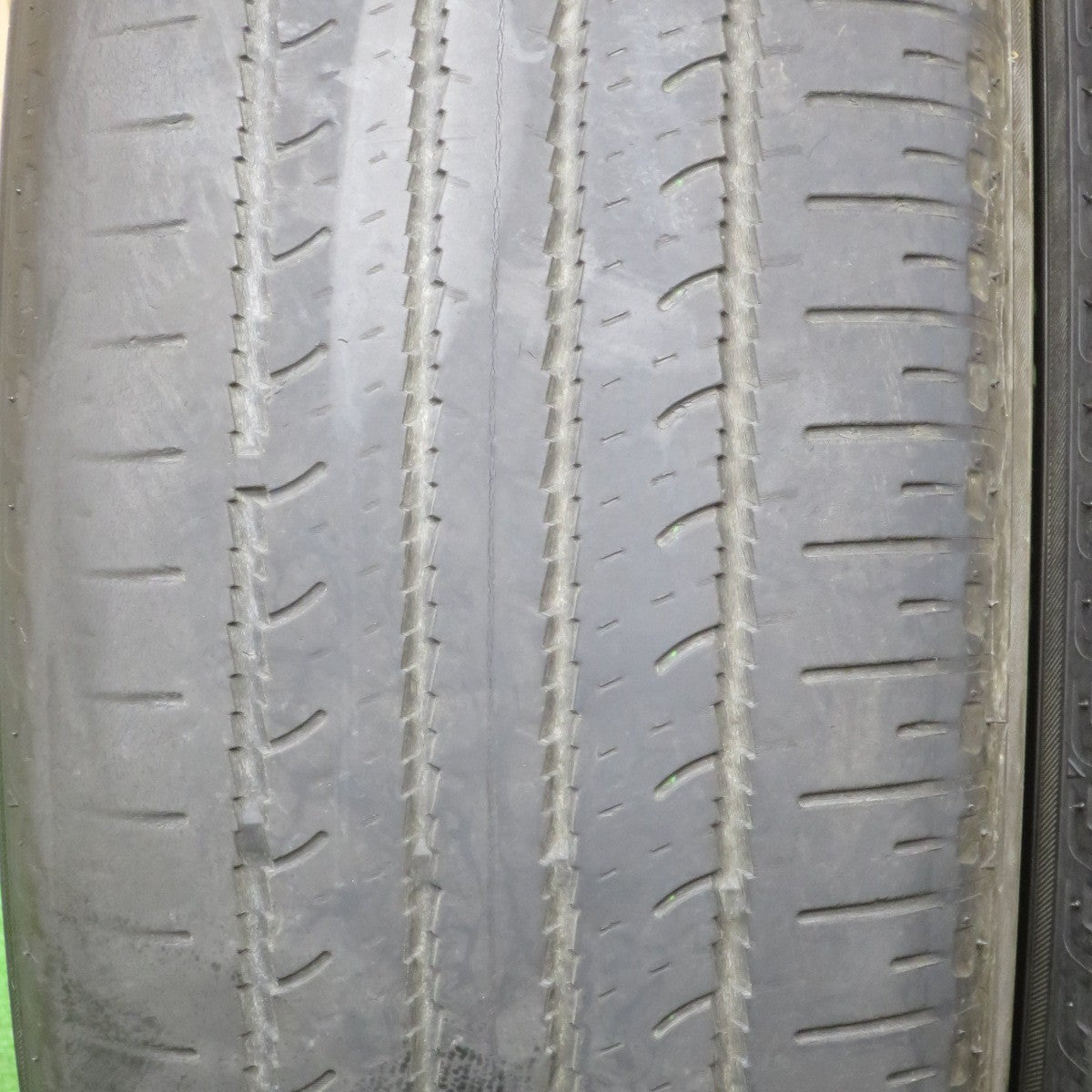 キレイ★三菱 デリカ D:5 アーバンギア 純正 225/55R18 ヨコハマ ジオランダー SUV G055 G055E 18インチ D5 PCD114.3/5H★5090201TTノ