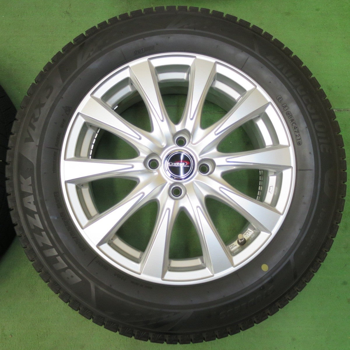 バリ溝 21年 綺麗 9.5分★スタッドレス 195/65R16 ブリヂストン ブリザック VRX3 CarifaⅡ 16インチ PCD100/4H★5031503イス