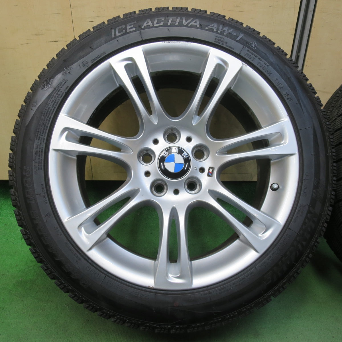 バリ溝!23年!キレイ!9.5分★BMW 5シリーズ F10 純正 245/45R18 スタッドレス ナンカン アイスアクティバ AW-1 18インチ PCD120/5H★5093003イス