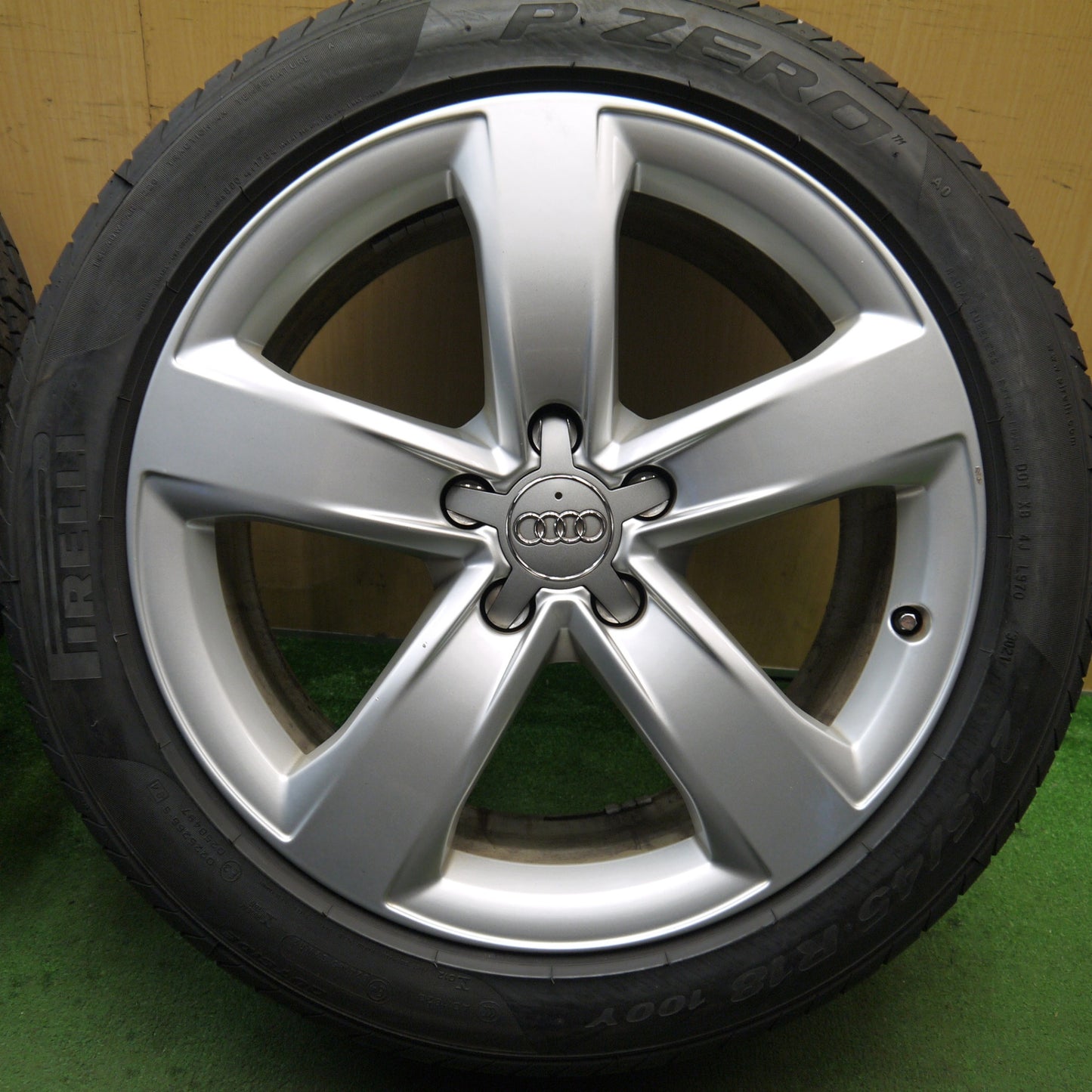 バリ溝!21年!キレイ!9.5分★アウディ A6 4G 純正 245/45R18 ピレリ PZERO TM Pゼロ 18インチ PCD112/5H★5072808Hノ