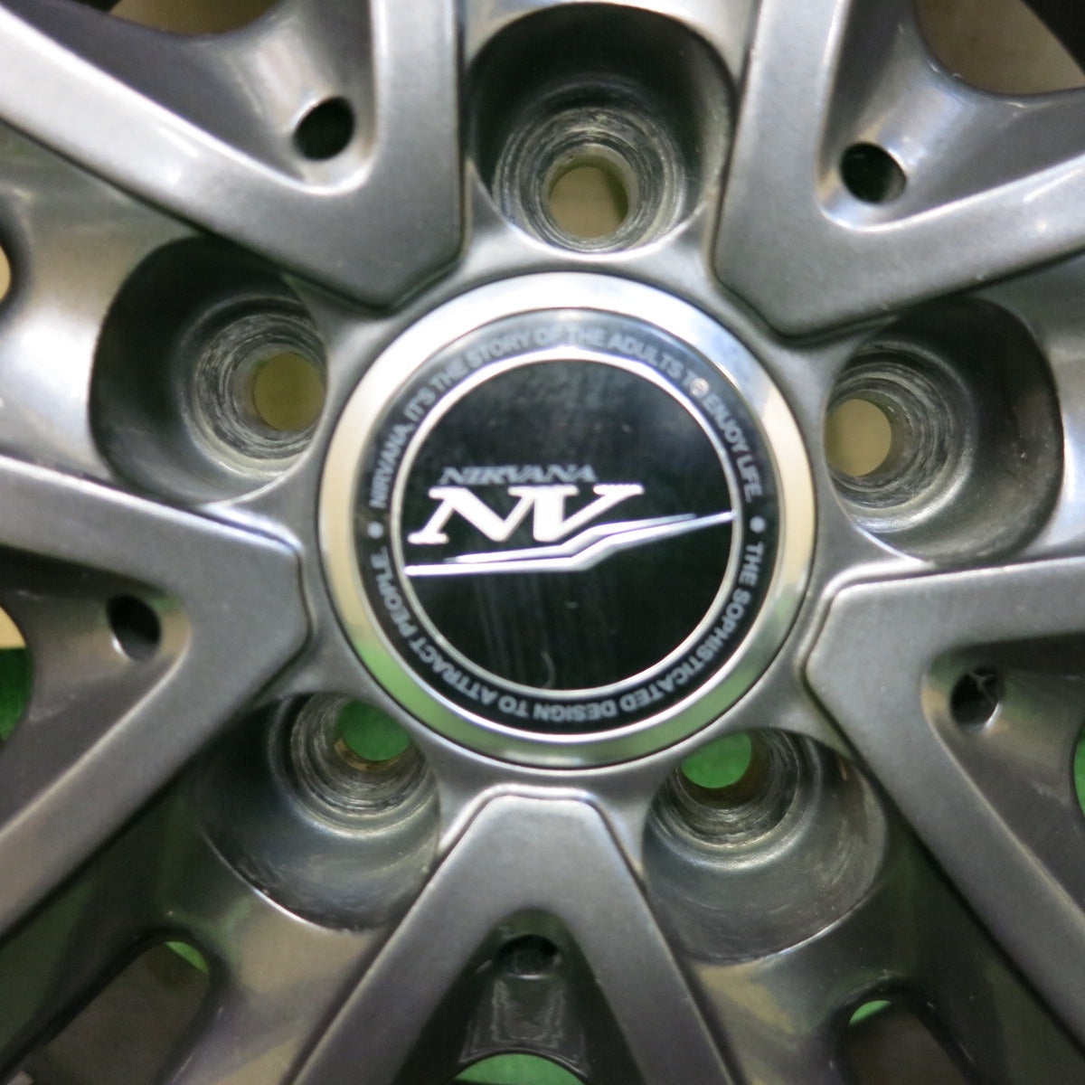 超バリ溝!キレイ!ほぼ10分★プリウス 等 195/65R15 スタッドレス グッドイヤー アイスナビ6 NIRVANA NV ニルバーナ ニルヴァーナ 15インチ PCD100/5H★5082604SKス