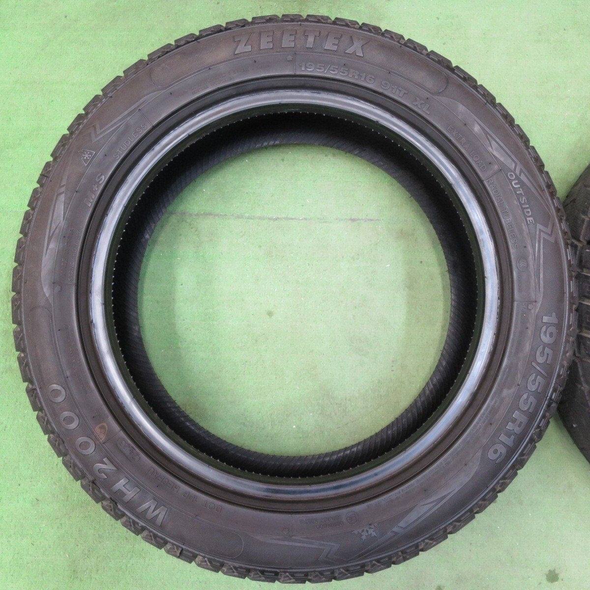バリ溝!23年!ほぼ10分★スタッドレス 195/55R16 ジーテックス WH2000 タイヤ 16インチ プリウス キューブ ヴィッツ ノート等★5040308イスタ