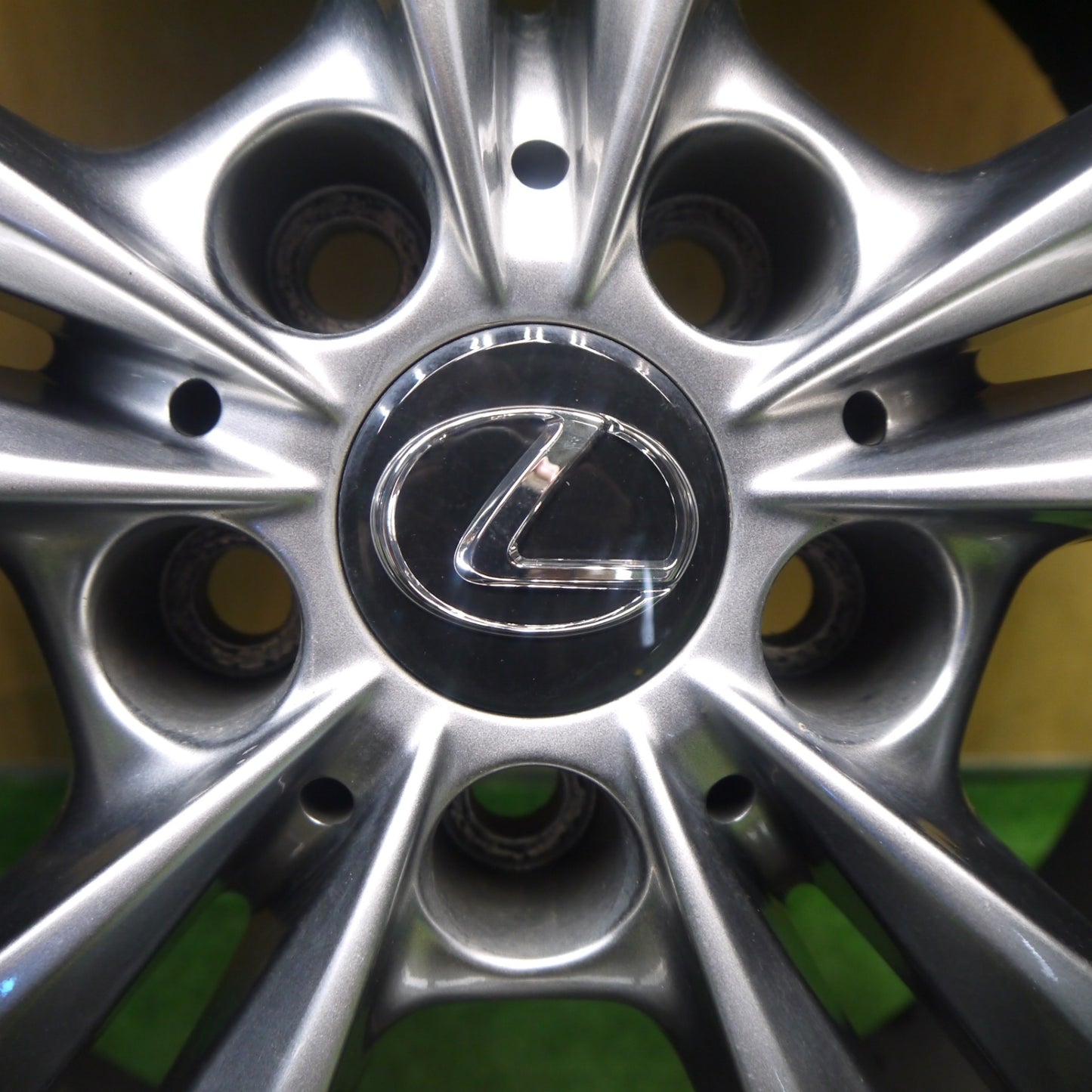 バリ溝!キレイ!9.5分★レクサス 等 235/60R18 スタッドレス ダンロップ ウインターマックス SJ8 Lehrmeister L-F LOUNGE レアマイスター LF ラウンジ 18インチ PCD114.3/5H★5091604Hス