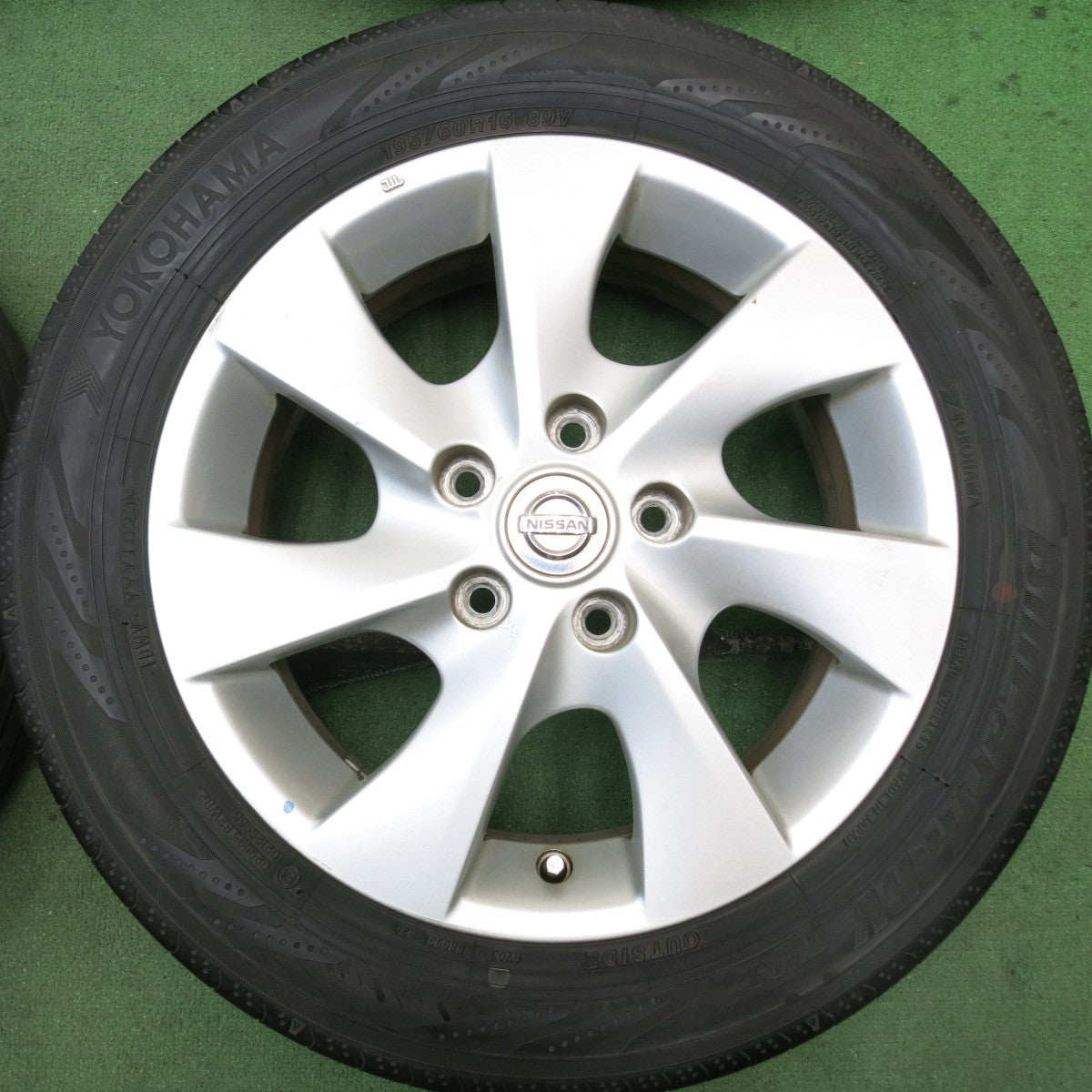 4本価格!23年★日産 C26 セレナ 純正 195/60R16 ヨコハマ BluEarth-RV RV03 ブルーアース 16インチ PCD114.3/5H★5083111HAノ