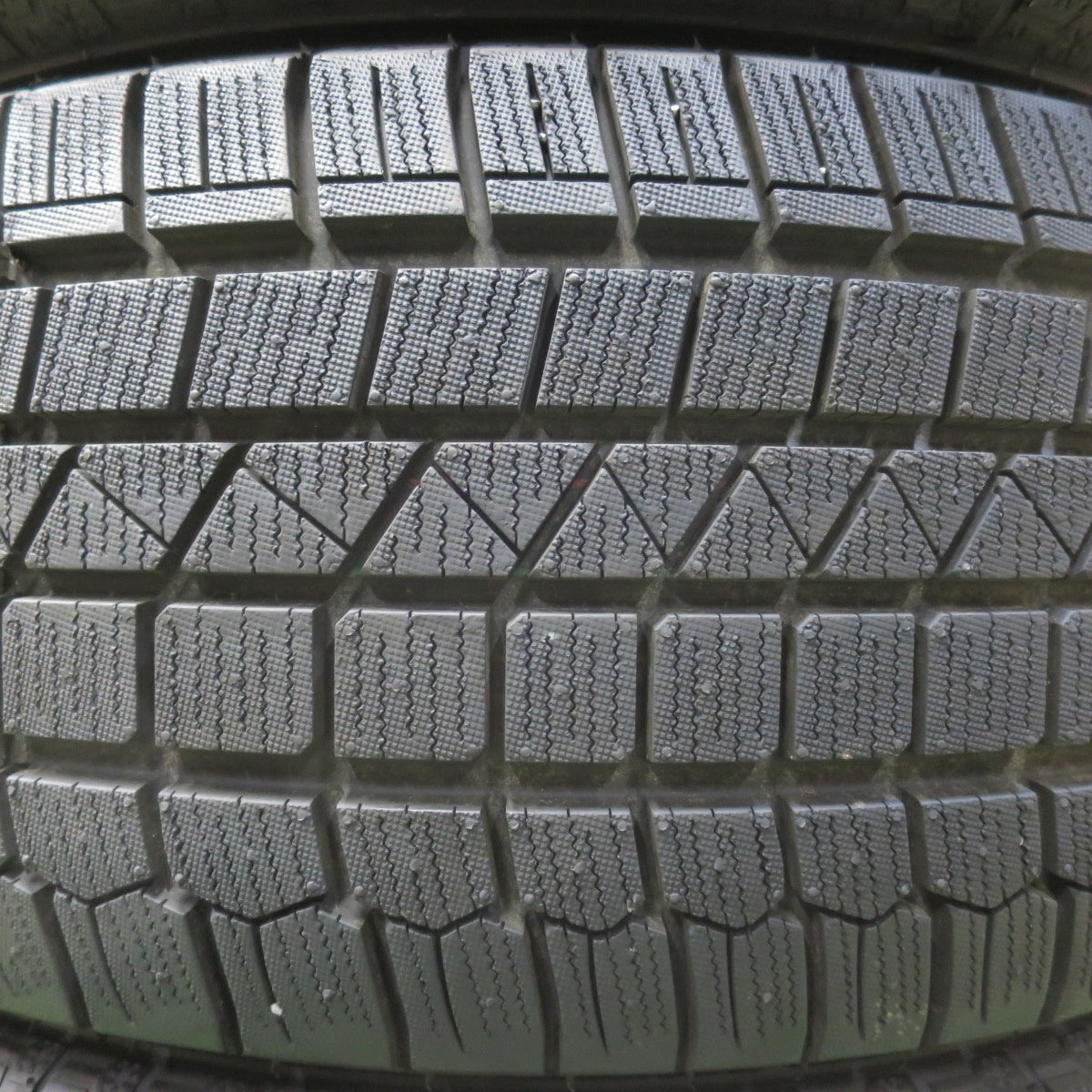 バリ溝!24年!ほぼ10分★スタッドレス 235/50R18 ケンダ KR36 アイステック ネオ タイヤ 18インチ アルファード ヴェルファイア 等★5092404イスタ