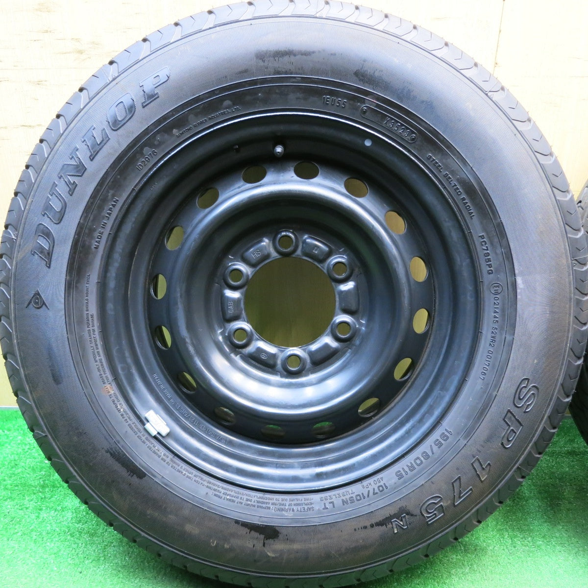 新車外し!23年★トヨタ ハイエース 純正 スチール 195/80R15 107/105N ダンロップ SP175N 15インチ PCD139.7/6H★5050302HAノ