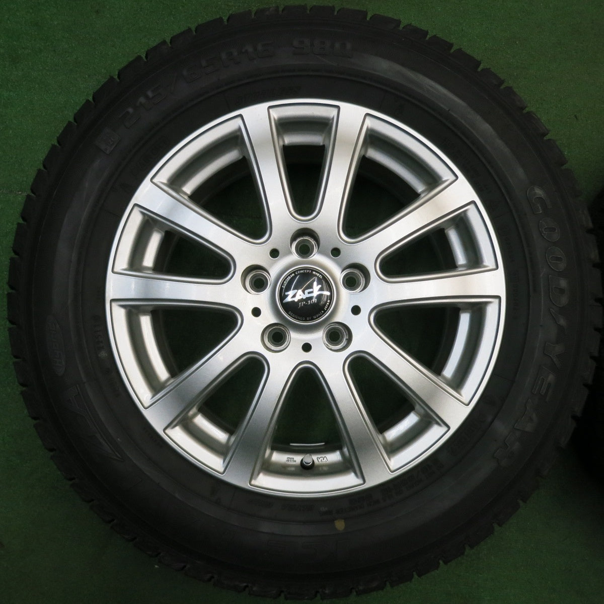 超バリ溝!キレイ!ほぼ10分★スタッドレス 215/65R16 グッドイヤー アイスナビ ZEA ZACK JP-101 MONZA ザック 16インチ PCD114.3/5H★5042802NJス