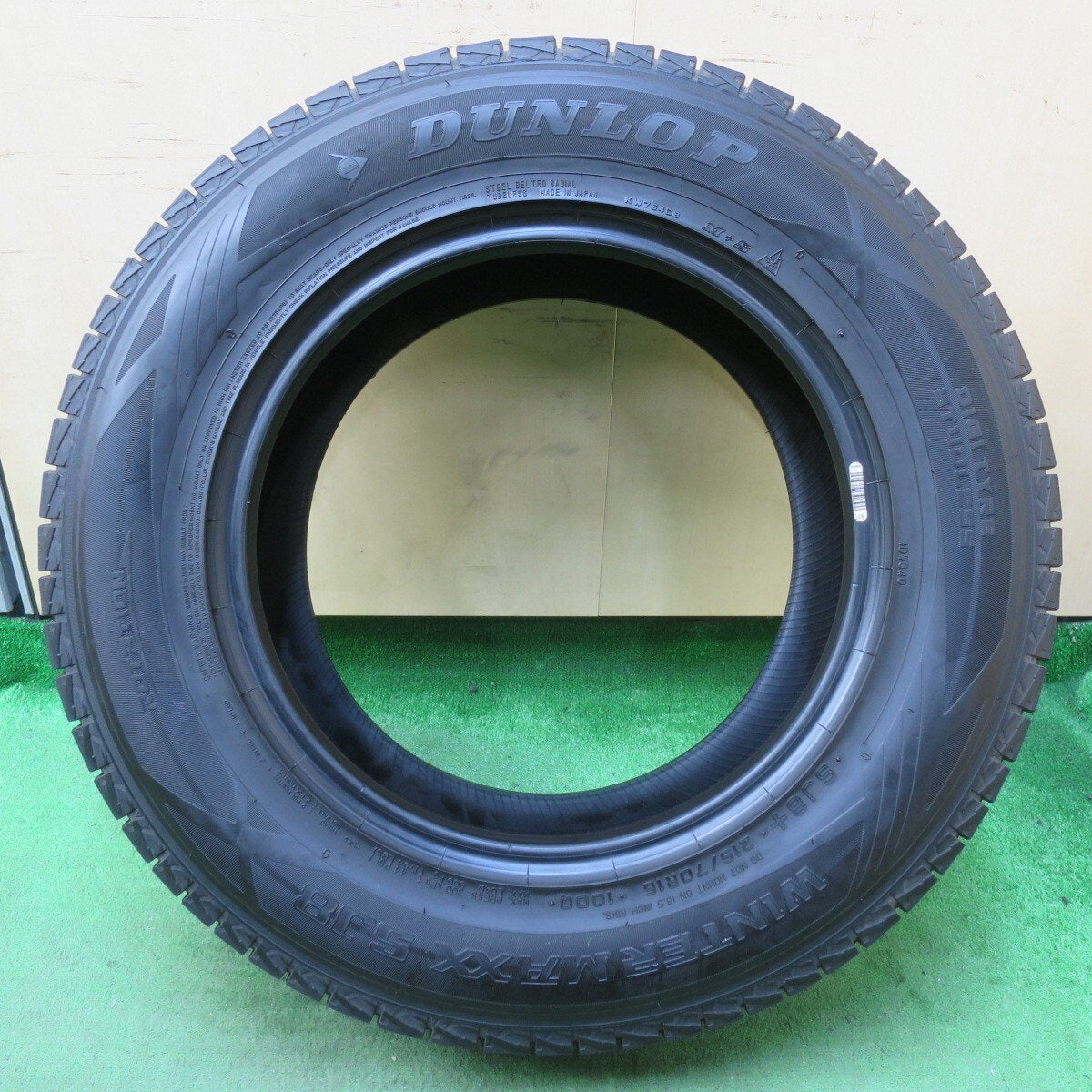 バリ溝!21年!9.5分!1本★スタッドレス 215/70R16 ダンロップ ウインターマックス SJ8 SJ8+ タイヤ 16インチ アウトランダー デリカD5 RAV4 等★5022112イスタ
