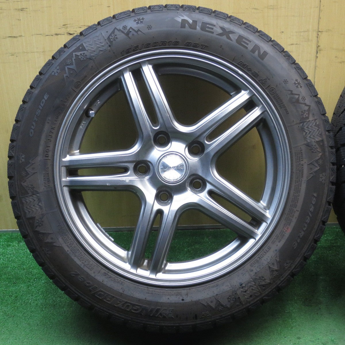 バリ溝!23年!9.5分★スタッドレス 195/60R16 ネクセン WINGUARD ice2 WH42 WAREN ヴァーレン 16インチ PCD114.3/5H★5072702NJス