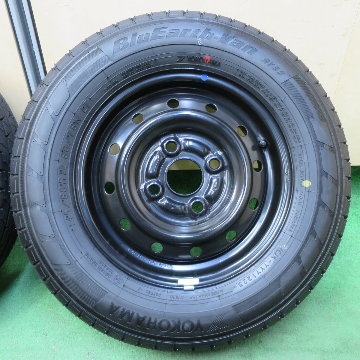 新車外し!25年★スズキ エブリイ バン 純正 スチール 145/80R12 80/78N ヨコハマ BluEarth-Van RY55 RY55D 12インチ PCD100/4H★5071104イノ
