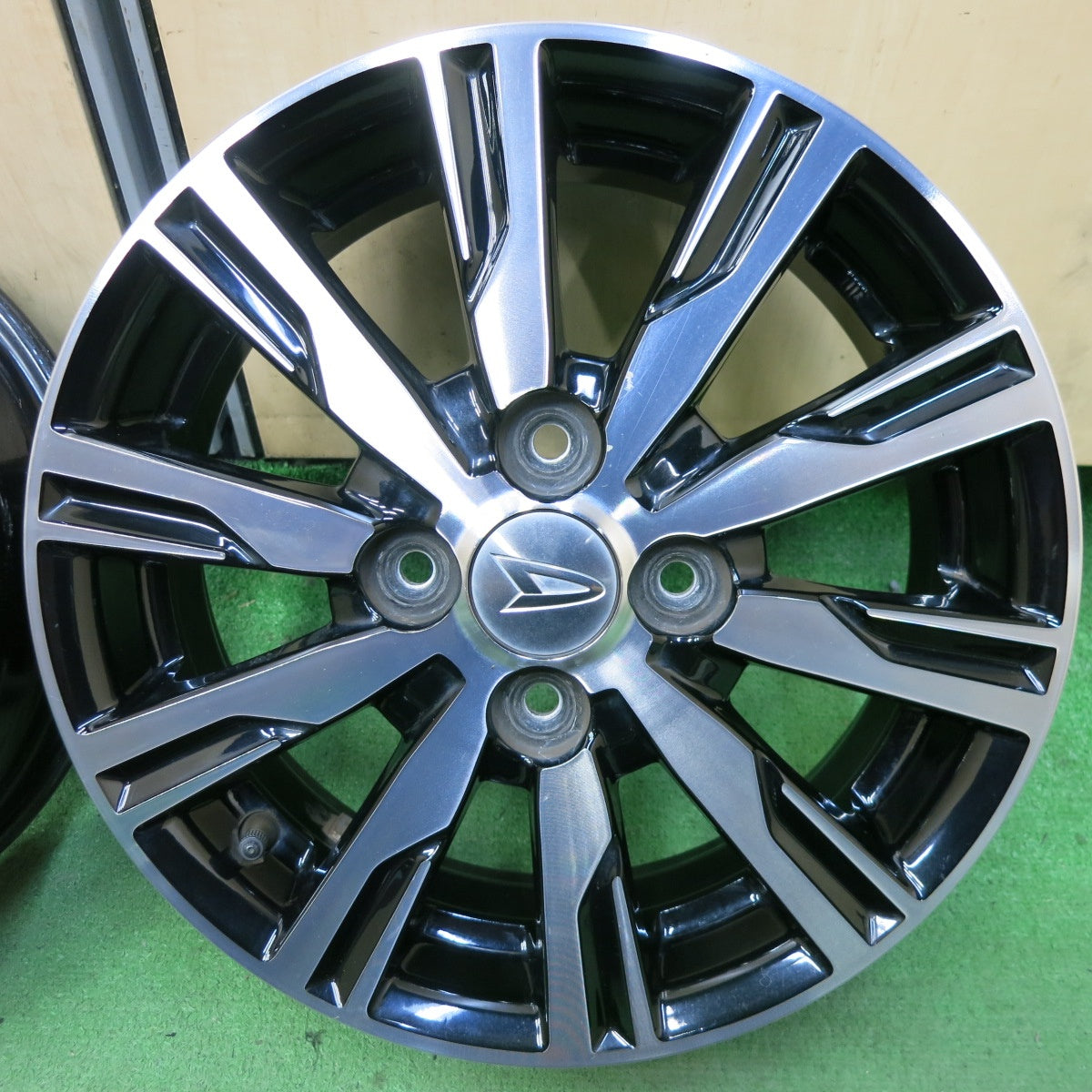 キレイ★ダイハツ LA600S タント カスタム 純正 ホイール 14インチ 14×4.5J PCD100/4H★5052108SYホ
