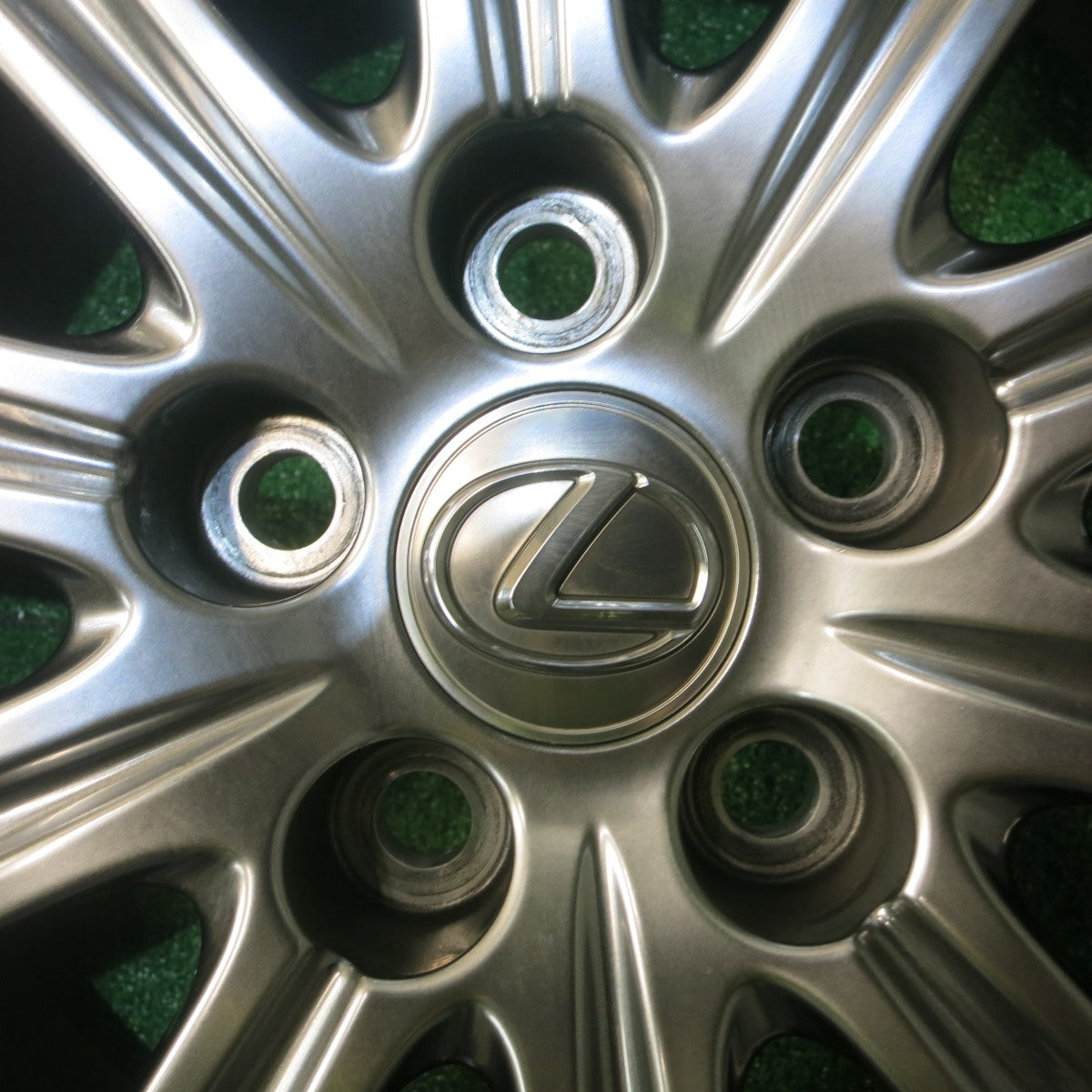 センサー付!キレイ★レクサス NX 純正 225/65R17 スタッドレス ヨコハマ アイスガード G075 17インチ PCD114.3/5H★5051705NJス