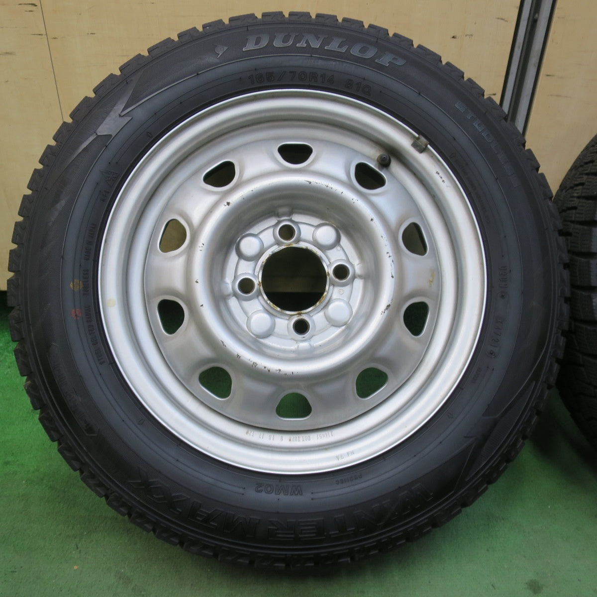 バリ溝!ほぼ10分★スタッドレス 165/70R14 ダンロップ ウインターマックス WM02 スチール ホイール 14インチ PCD100/4H★6010908イス