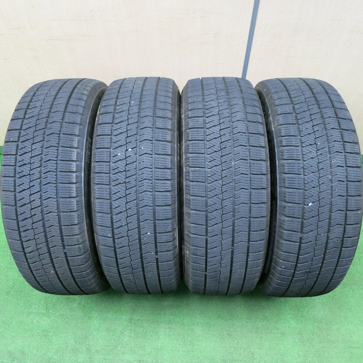 バリ溝!21年!8.5分★トヨタ エスティマ 純正 225/60R17 スタッドレス ブリヂストン ブリザック VRX2 17インチ PCD114.3/5H★5010704NJス