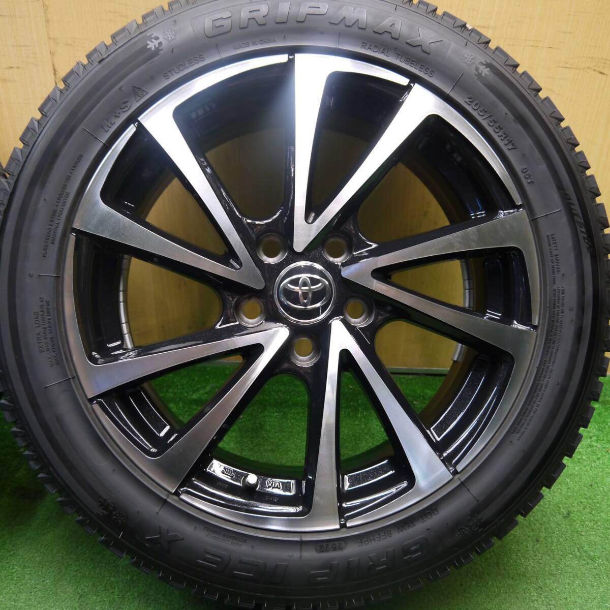 バリ溝!22年!キレイ!9分★スタッドレス 205/55R17 グリップマックス GRIP ICE X B-win VENOZA10 ヴェノーザ10 17インチ PCD114.3/5H★5032808Hス