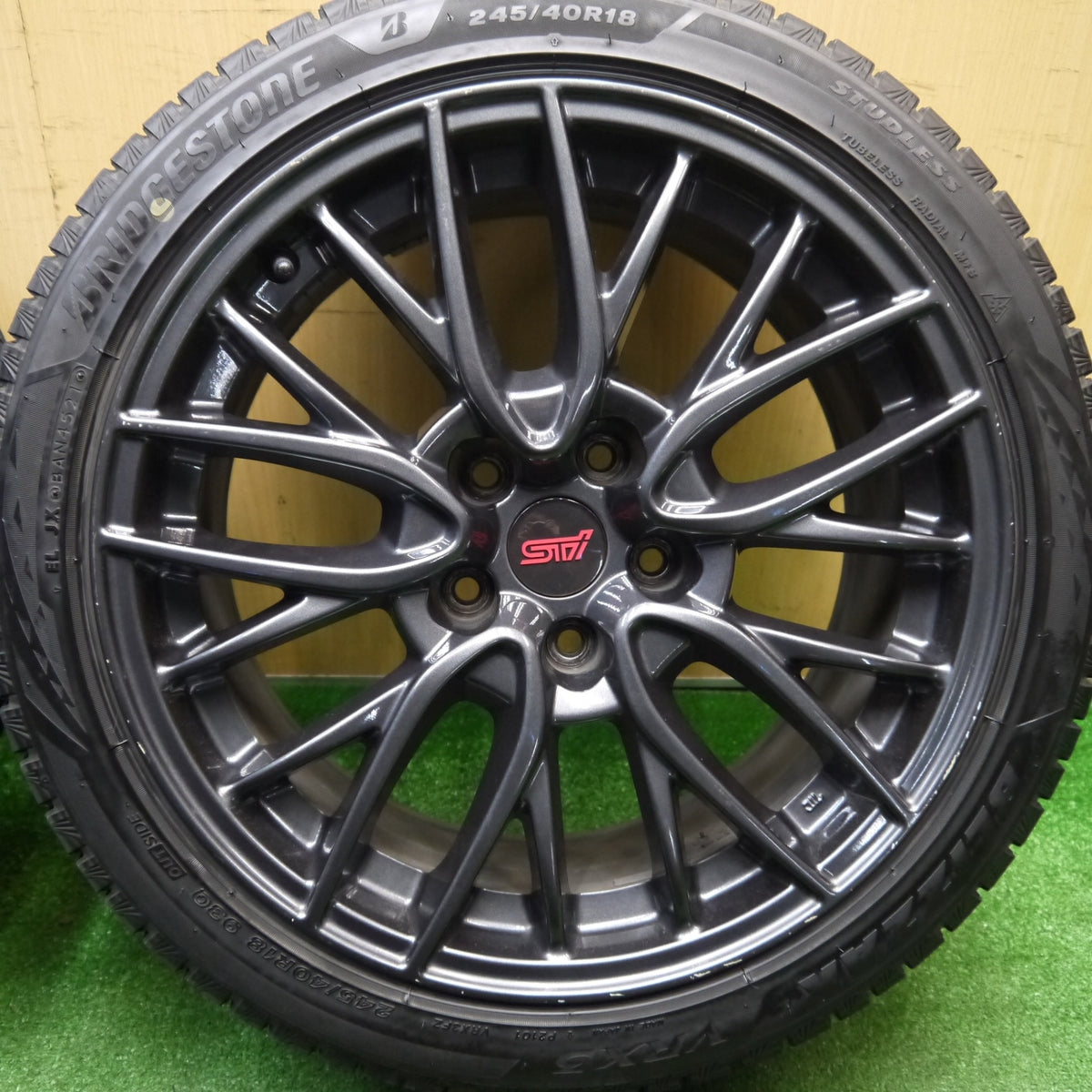 バリ溝!9分★スバル WRX STi VAB 純正 245/40R18 スタッドレス ブリヂストン ブリザック VRX3 18インチ PCD114.3/5H★5120509Hス