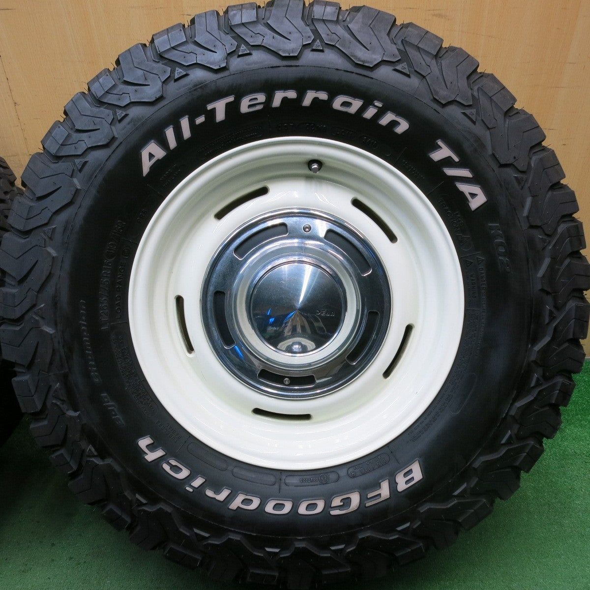 キレイ★DEAN CC3 CRIMSON 265/75R16 119/116R BFグッドリッチ All-Terrain T/A KO2 ディーン クリムソン PCD139.7/6H★5071901HAノ