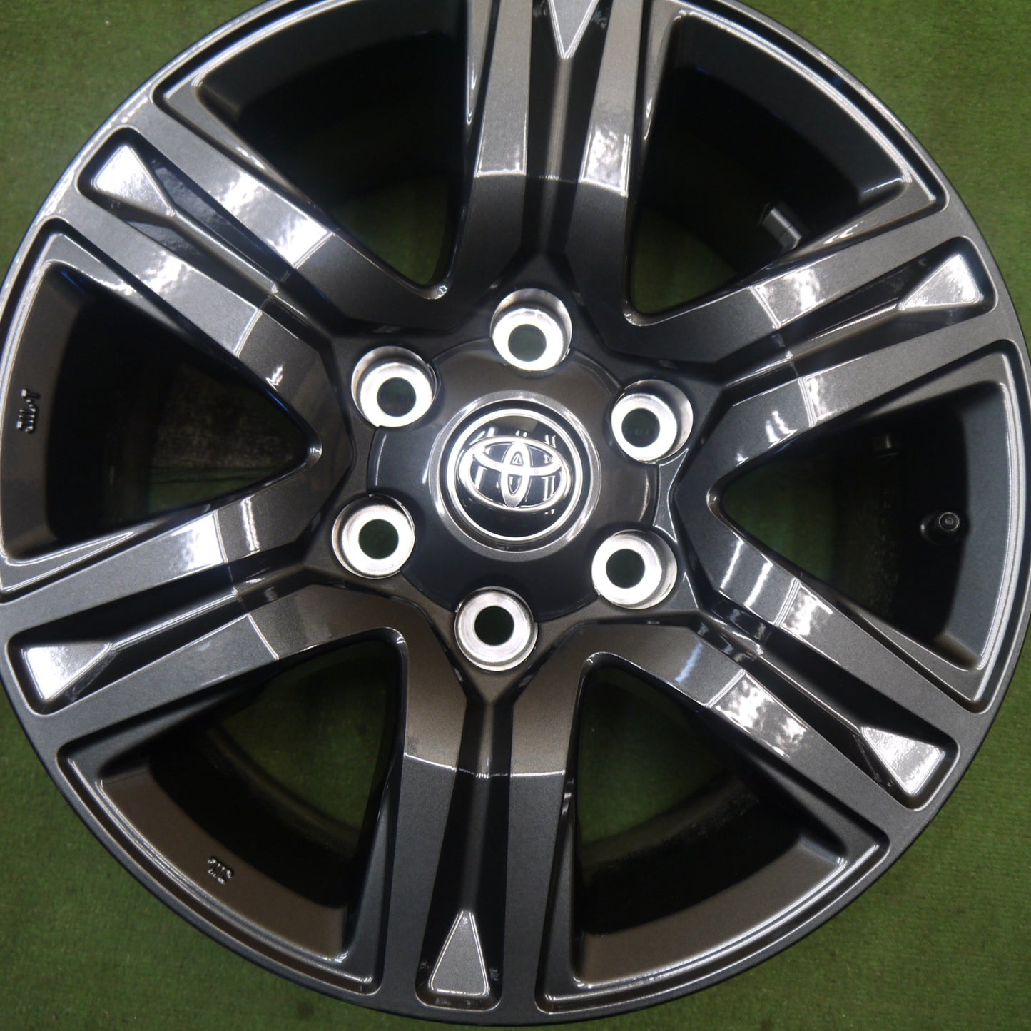 新車外し★トヨタ GUN125 ハイラックス Z グレード 純正 ホイール 17インチ 17×7.5J PCD139.7/6H★5082702Hホ