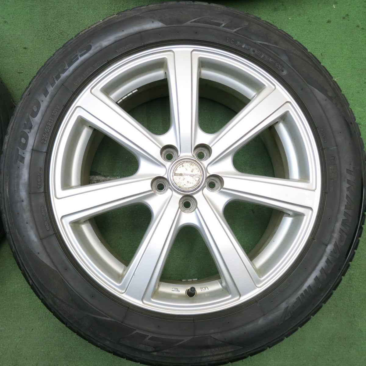 4本価格!22年★フォレスター 等 225/55R17 トーヨー トランパス MP7 PRD 社外 アルミ 17インチ PCD100/5H★5083001HAノ