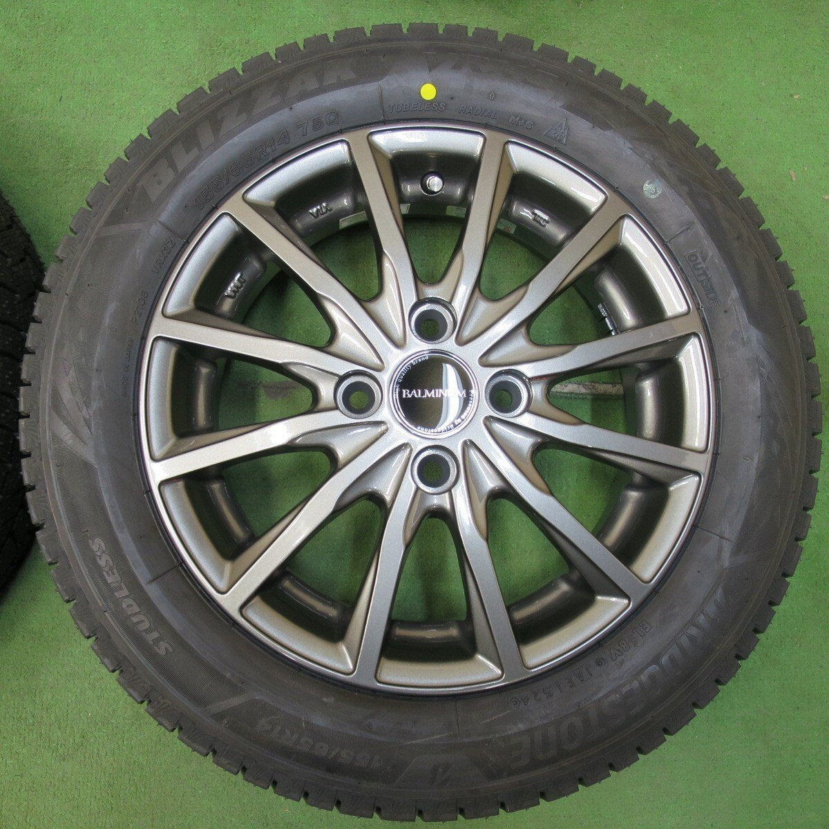 未使用!24年★スタッドレス 155/65R14 ブリヂストン ブリザック VRX3 BALMINUM バルミナ 14インチ PCD100/4H★4122703イス