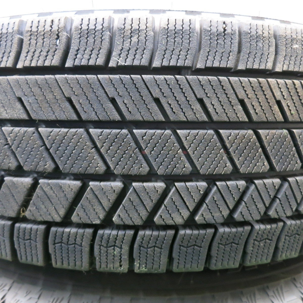 バリ溝!21年!9.5分以上★スタッドレス 175/70R14 ブリヂストン ブリザック VRX3 Fang ファング PCD100/4H★4031901NJス