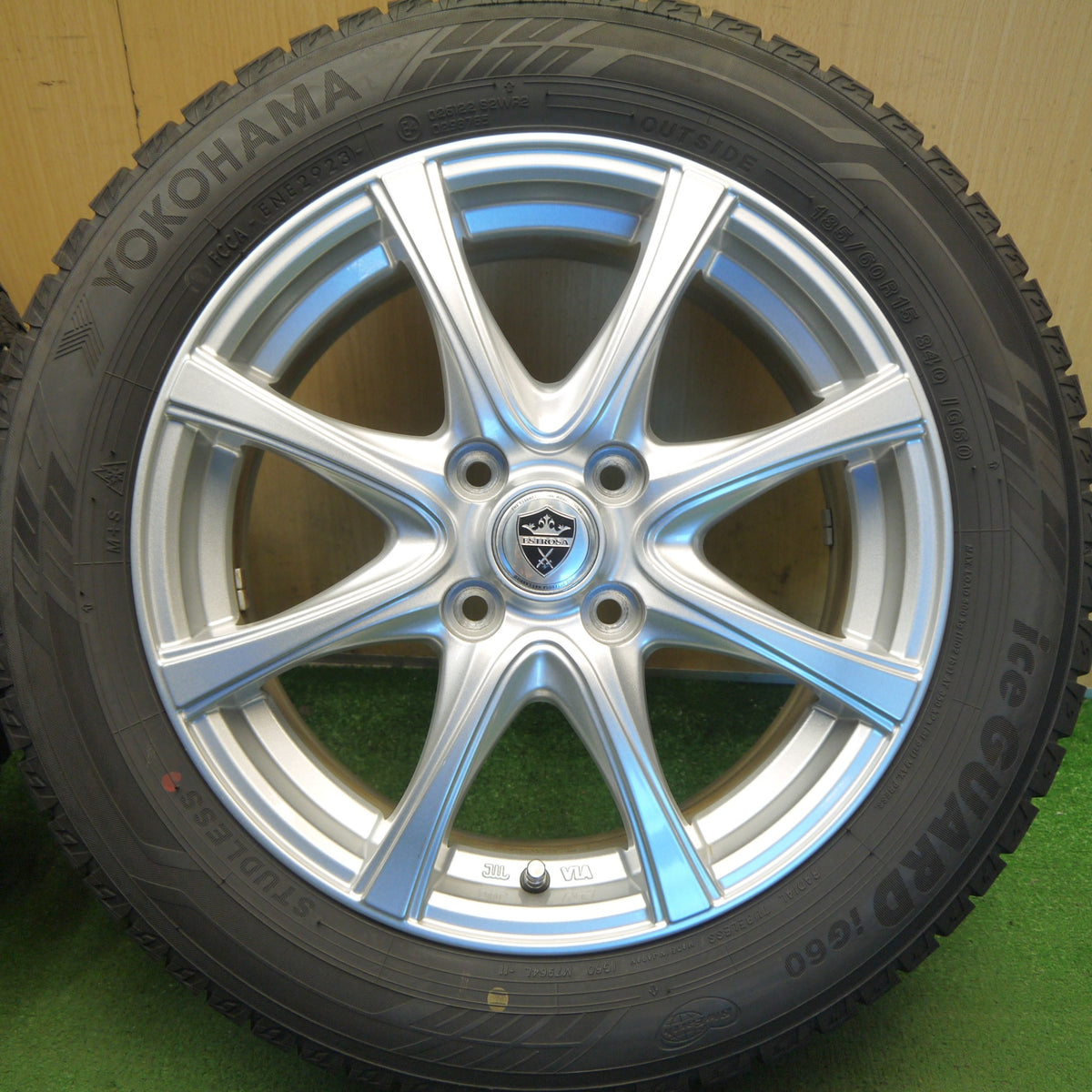 バリ溝!23年!キレイ!ほぼ10分◎スタッドレス 185/60R15 ヨコハマ アイスガード iG60 ESTROSA FSV エステローザ 15インチ PCD100/4H◎6100607Hス