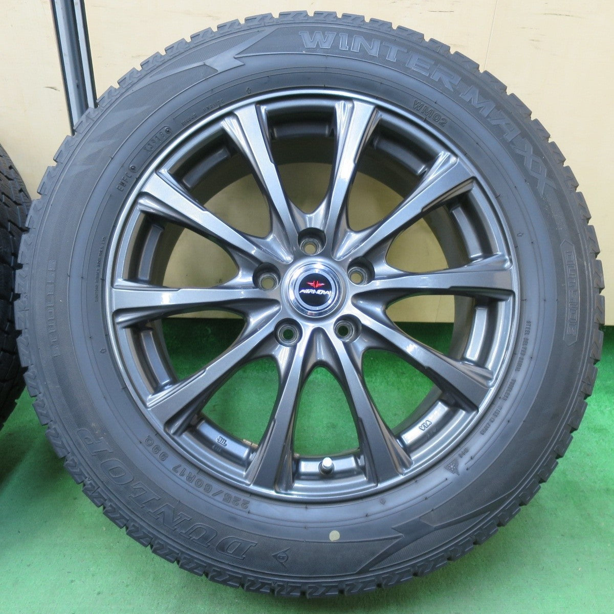 キレイ★スタッドレス 225/60R17 ダンロップ ウインターマックス WM02 AIRNOVA エアノヴァ 17インチ PCD114.3/5H★5020306イス