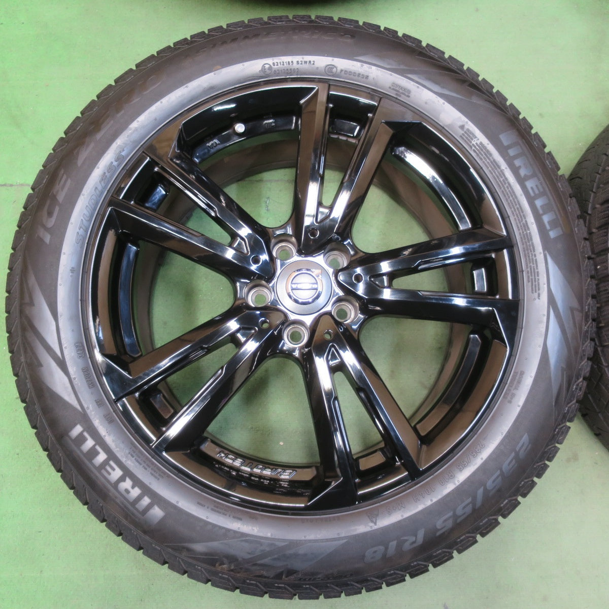 バリ溝!22年!キレイ!9分★ボルボ 等 EUROTECH GAYA SOLI 235/55R18 スタッドレス ピレリ アイスゼロ アシンメトリコ ユーロテック ガヤ ソリ 18インチ PCD108/5H★5092203イス
