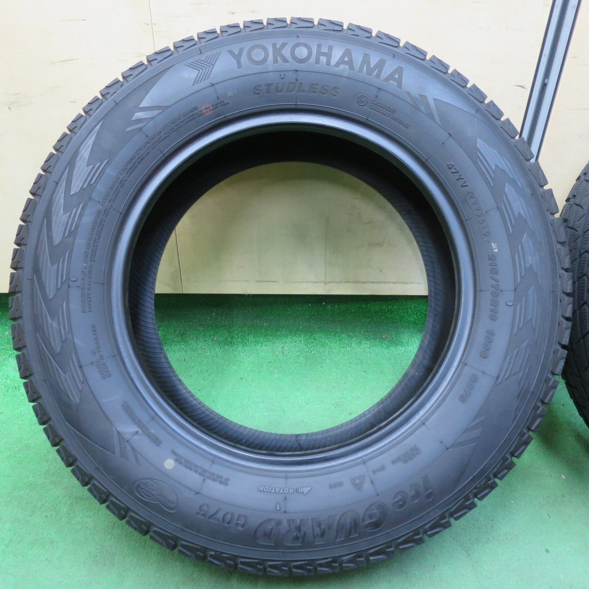バリ溝!8.5分★スタッドレス 215/70R16 ヨコハマ アイスガード G075 タイヤ 16インチ エクストレイル デリカ D:5 等★5010816イスタ