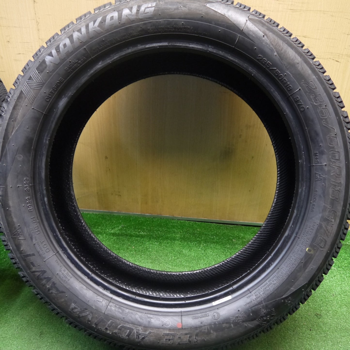 バリ溝!22年!ほぼ10分★スタッドレス 235/50R18 ナンカン アイスアクティバ AW-1 タイヤ 18インチ アルファード ヴェルファイア 等★5040407Hスタ