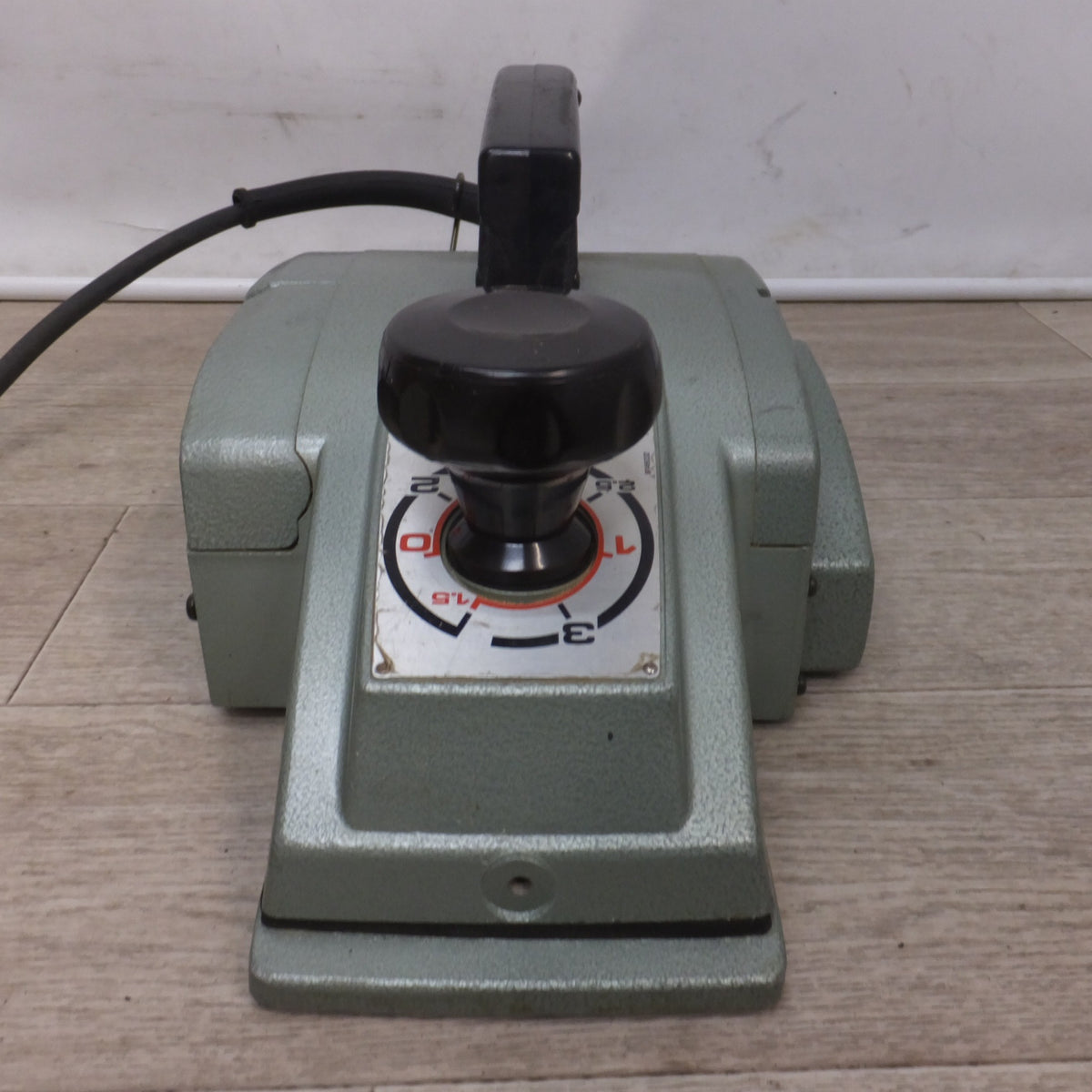 ★マキタ makita 155mm 電子カンナ 1805C 有効切削幅 155mm 100V 14A 50-60Hz 1100W 12000/min★