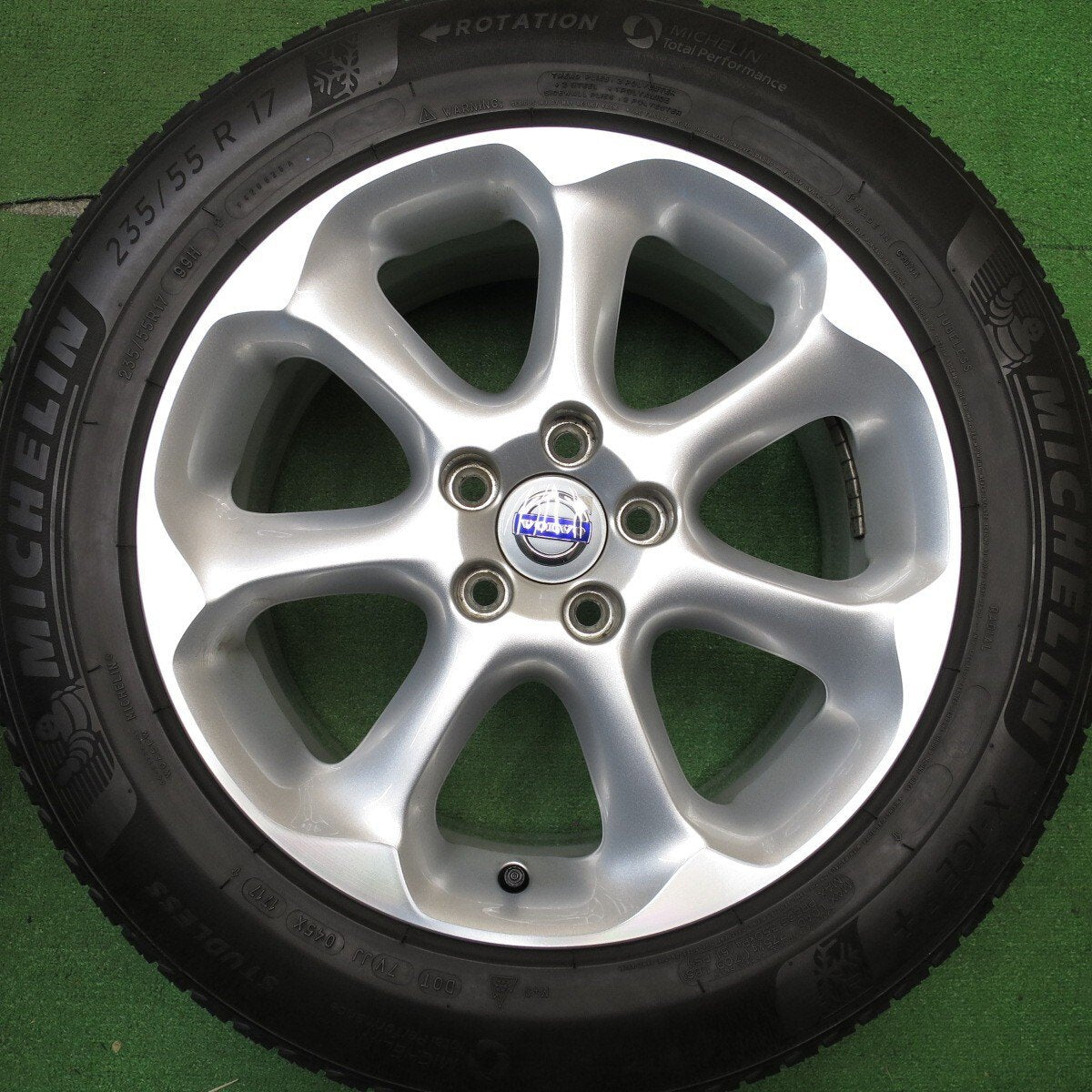 キレイ★ボルボ V60 CC 純正 235/55R17 スタッドレス ミシュラン X-ICE3+ 17インチ クロスカントリー PCD108/5H★5031116Hス