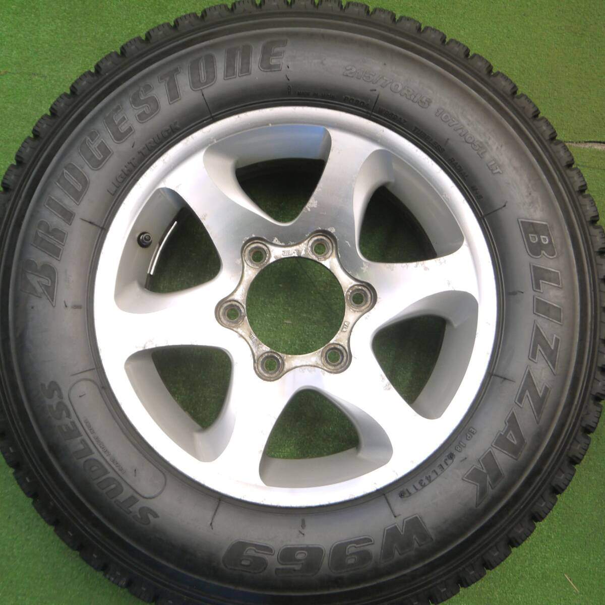 バリ溝!9分★ハイエース 等 215/70R15 107/105L スタッドレス ブリヂストン ブリザック W969 社外 アルミ 15インチ PCD139.7/6H★5012006Hス