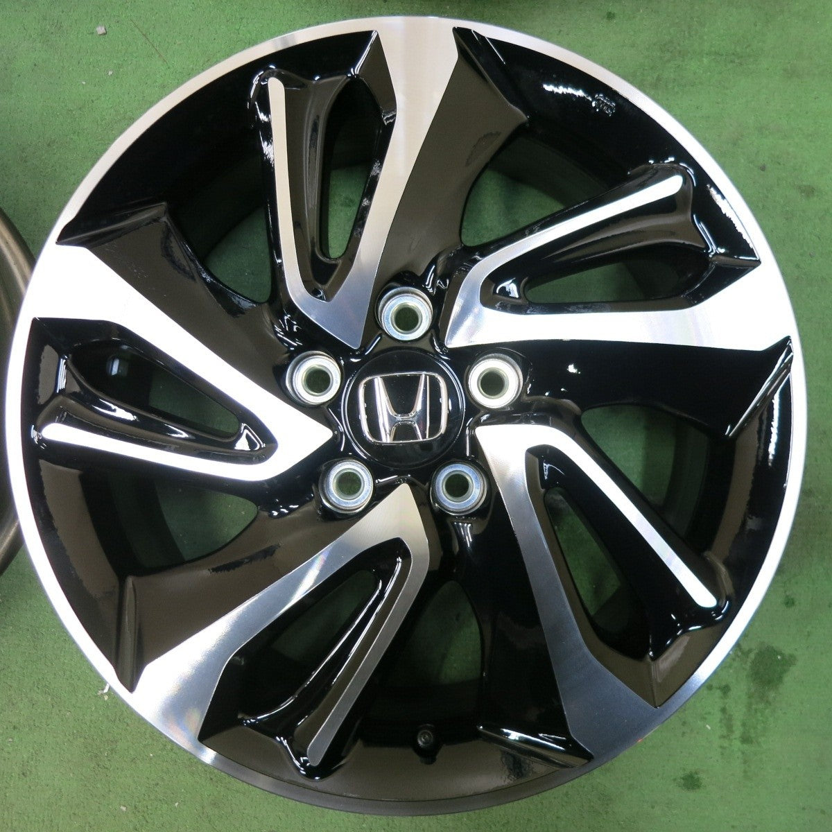新車外し★ホンダ RP3 ステップワゴン スパーダ クールスピリット 純正 ホイール 17インチ 17×6J PCD114.3/5H★5021904SYホ