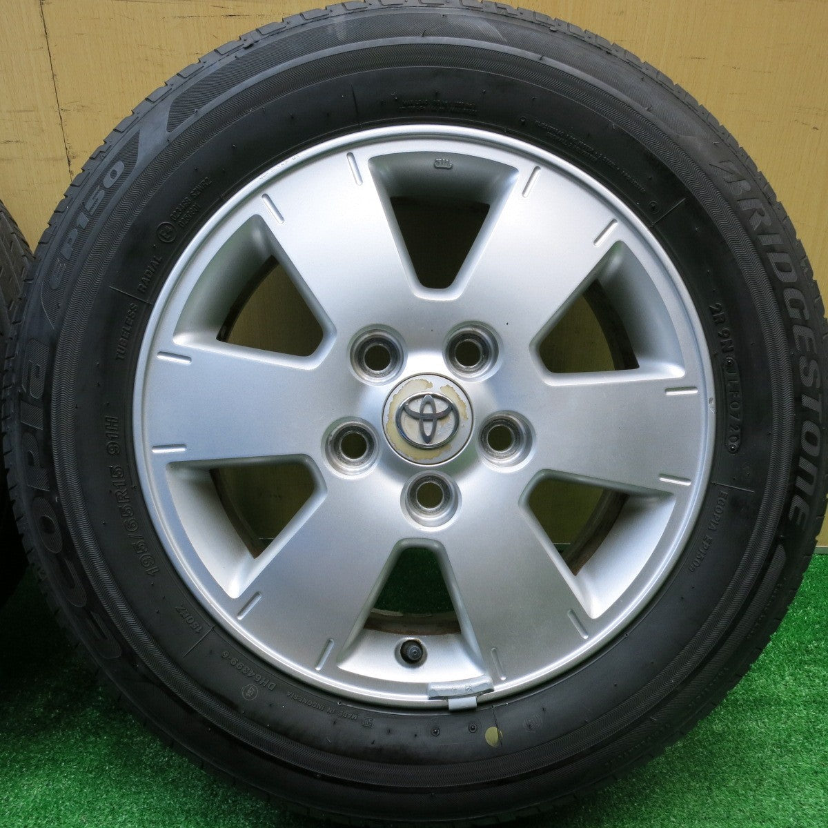バリ溝!9.5分★トヨタ 60系 ノア ヴォクシー 純正 195/65R15 ブリヂストン エコピア EP150 15インチ PCD114.3/5H★5102307HAノ