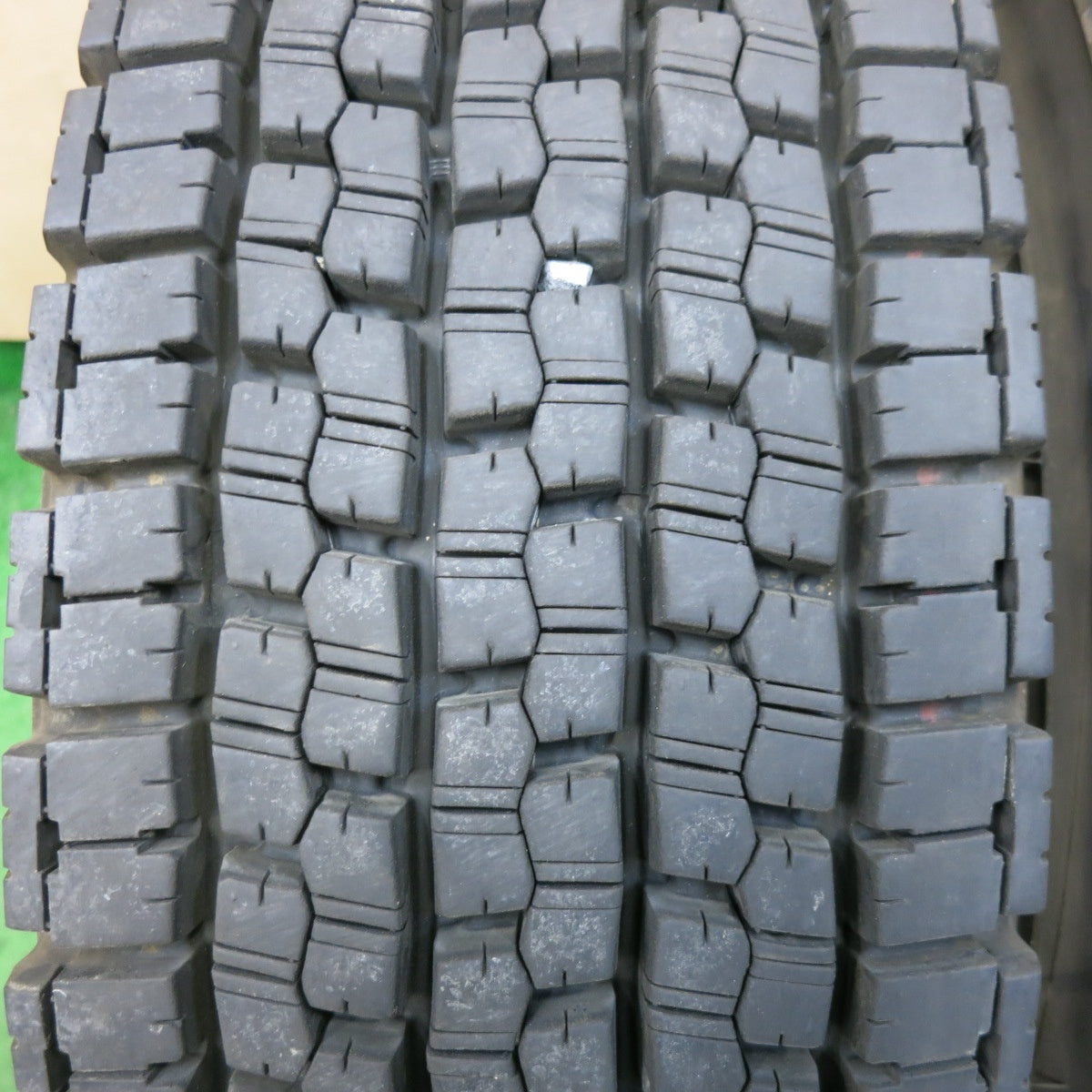 バリ溝!24年!9分!6本★トラック タイヤ 225/90R17.5 127/125L スタッドレス ブリヂストン W999 17.5インチ★5053009SYスタ
