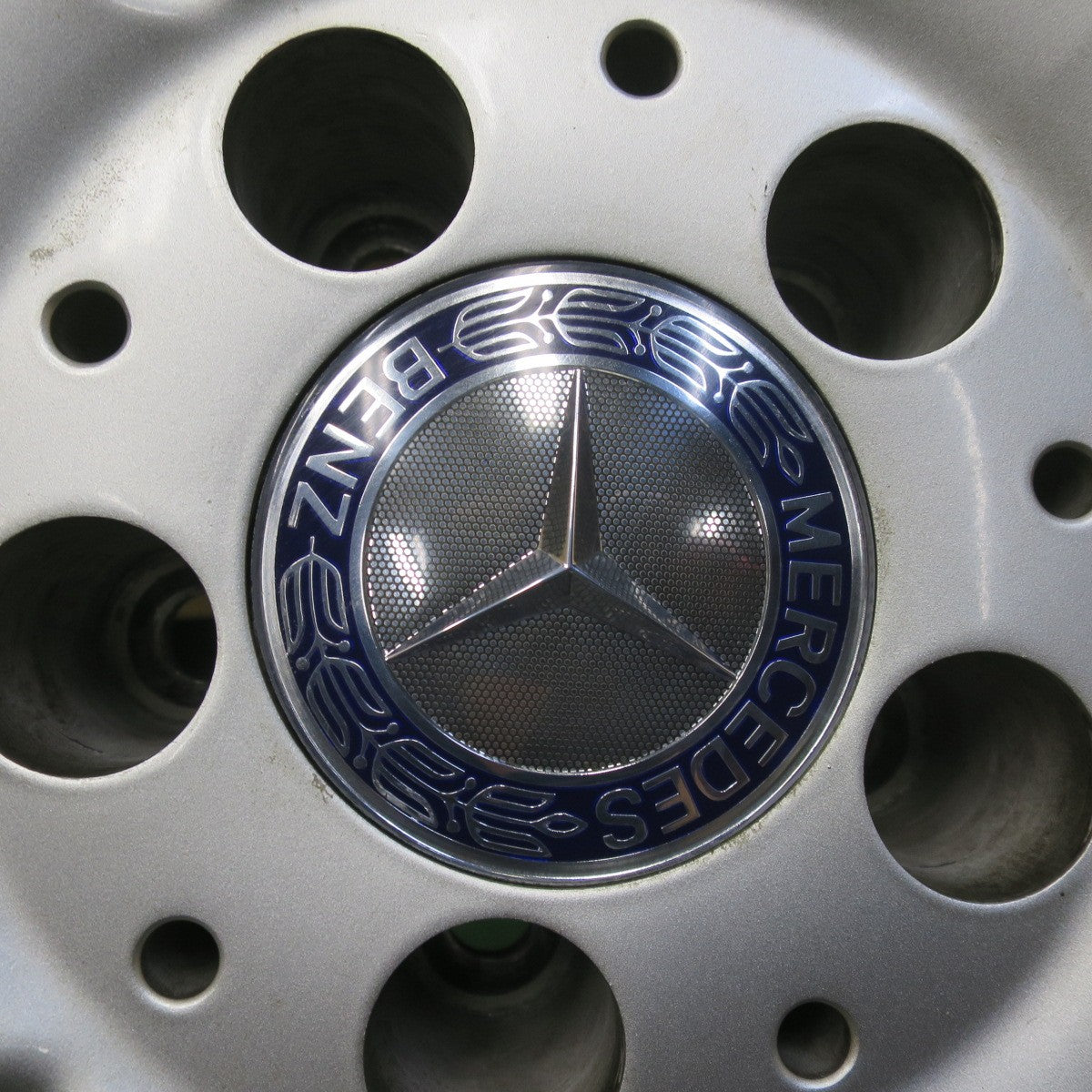 バリ溝!9.5分★ベンツ SLクラス R230 純正 245/45R17 スタッドレス ブリヂストン ブリザック REVO1 17インチ PCD112/5H★5100203イス