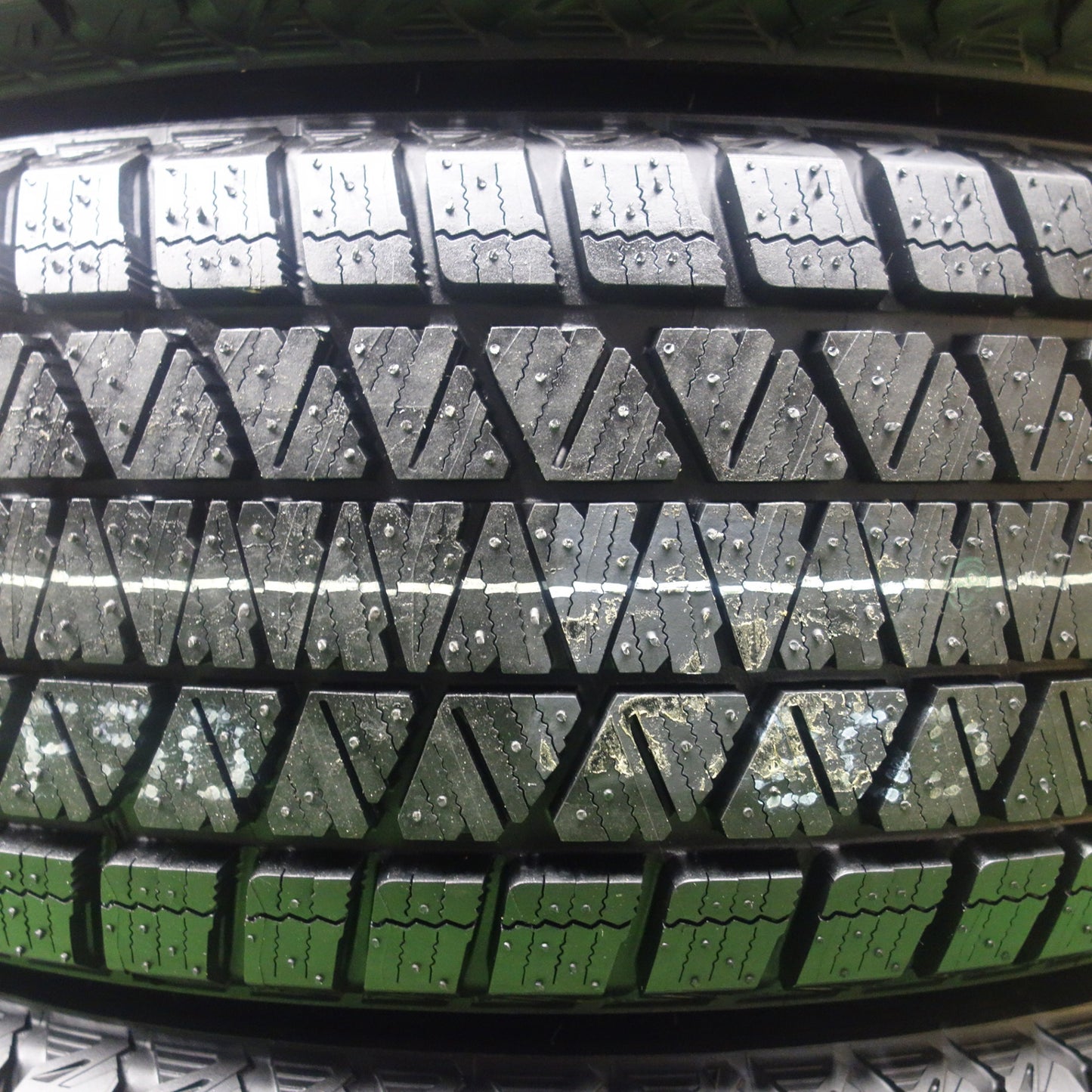 未使用!25年★スタッドレス 225/60R18 ブリヂストン ブリザック DM-V3 タイヤ 18インチ レクサス NX ハリアー RAV4 等★6011203KTスタ