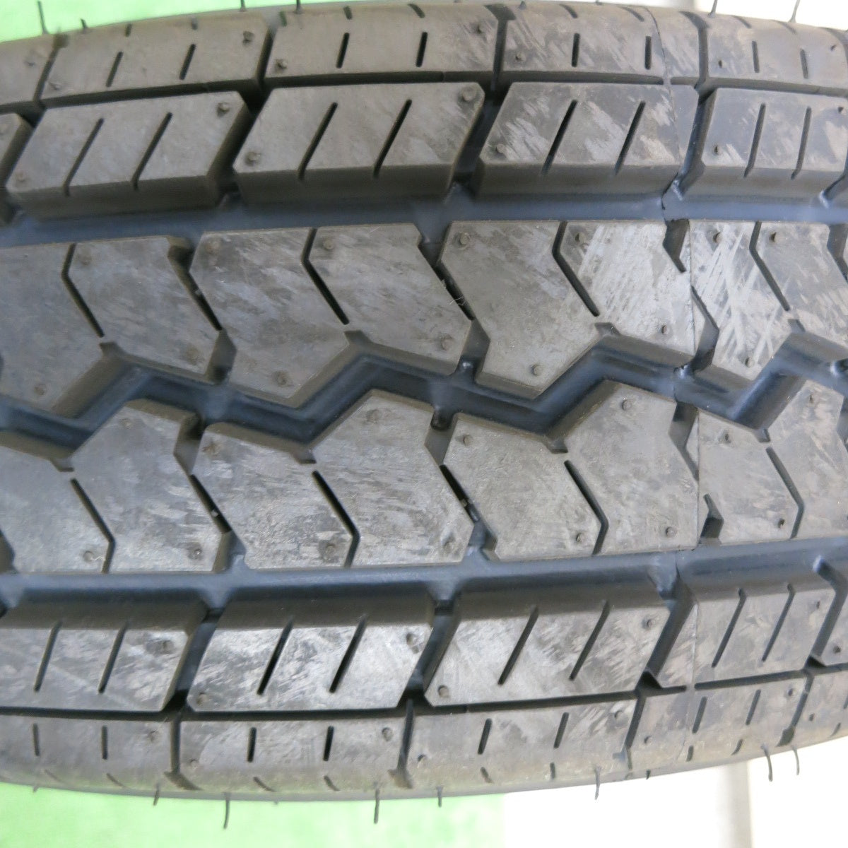 未使用!23年!1本★165R13 6PR トーヨー V-02e タイヤ 13インチ 小型 トラック バン プロボックス 等★5091201ナノタ