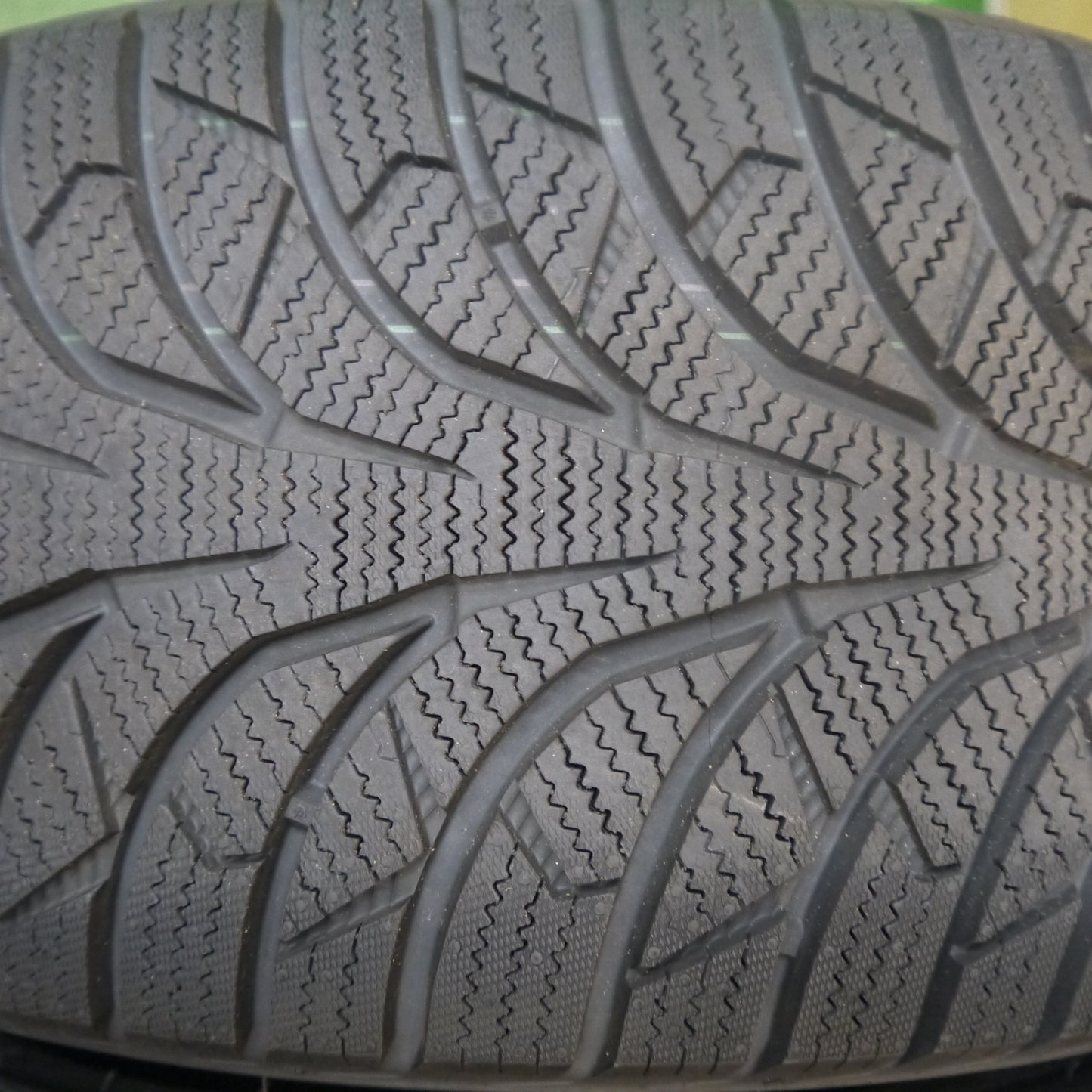 バリ溝!23年!9.5分★スタッドレス 225/45R17 シバタイヤ RYDANZ NORDICA NR01 タイヤ 17インチ レクサス ベンツ ワーゲン 等★5092405Hスタ