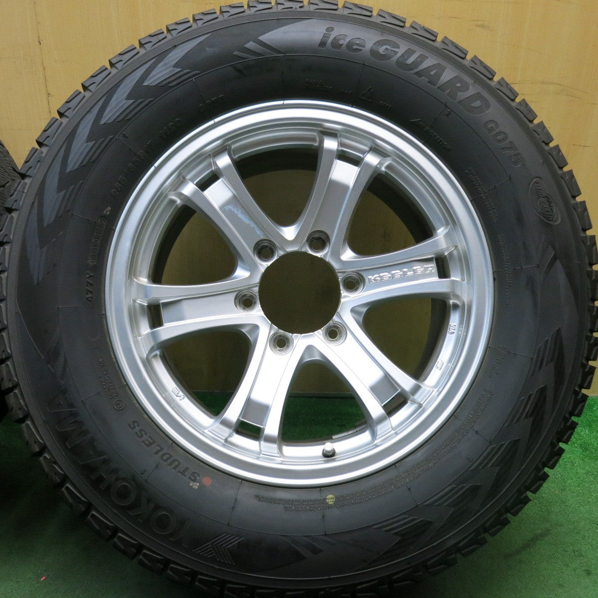 バリ溝!キレイ!9.5分★KEELER 265/65R17 スタッドレス ヨコハマ アイスガード G075 キーラー 17インチ PCD139.7/6H★5091107HAス