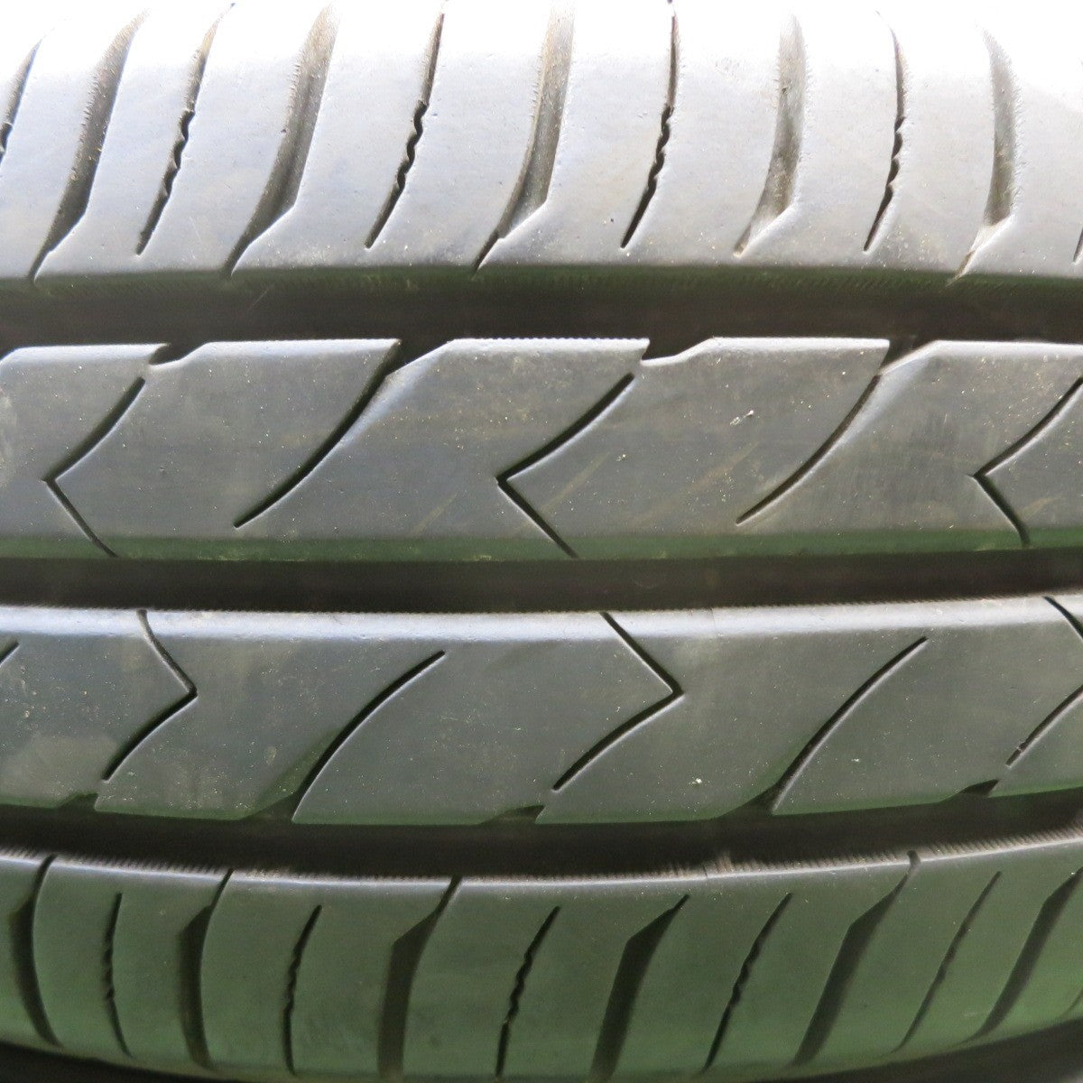 バリ溝!22年!9.5分★195/65R15 トーヨー SD-7 タイヤ 15インチ エスクァイア プリウス セレナ ノア ヴォクシー 等★5071712HAノタ