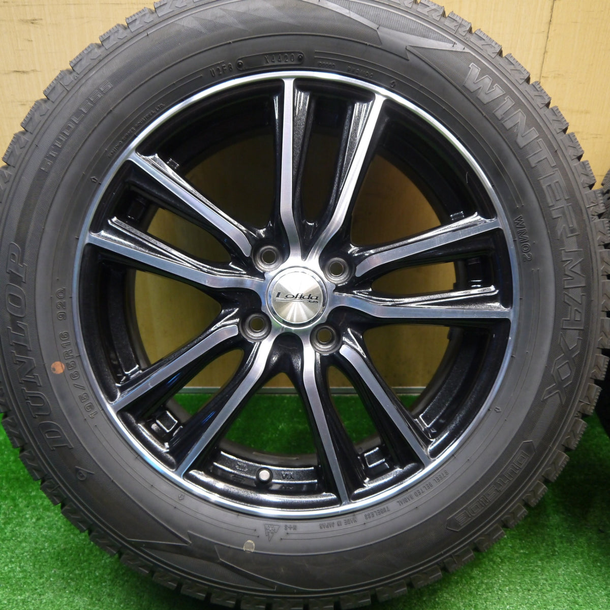 バリ溝!キレイ!9.5分★スタッドレス 195/65R16 ダンロップ ウインターマックス WM02 Lofida XJ5 ロフィーダ 16インチ PCD100/4H★5111101Hス