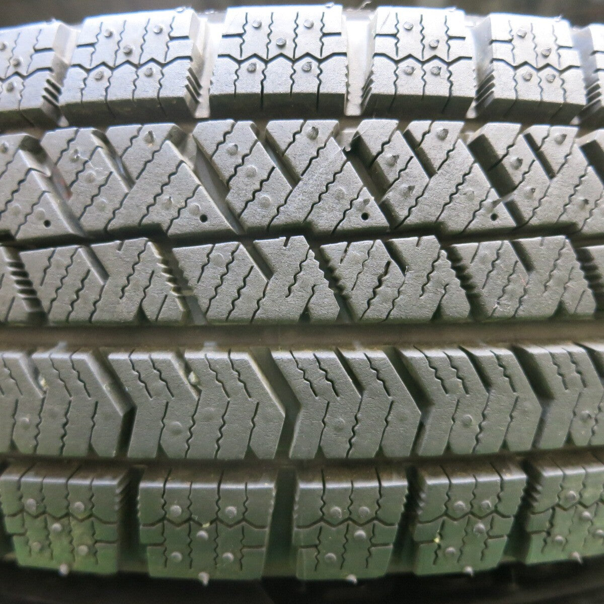 超バリ溝!21年!ほぼ10分★スタッドレス 145/80R13 ブリヂストン ブリザック VRX2 Zmeist VS-1 PCD100/4H★3120505イス